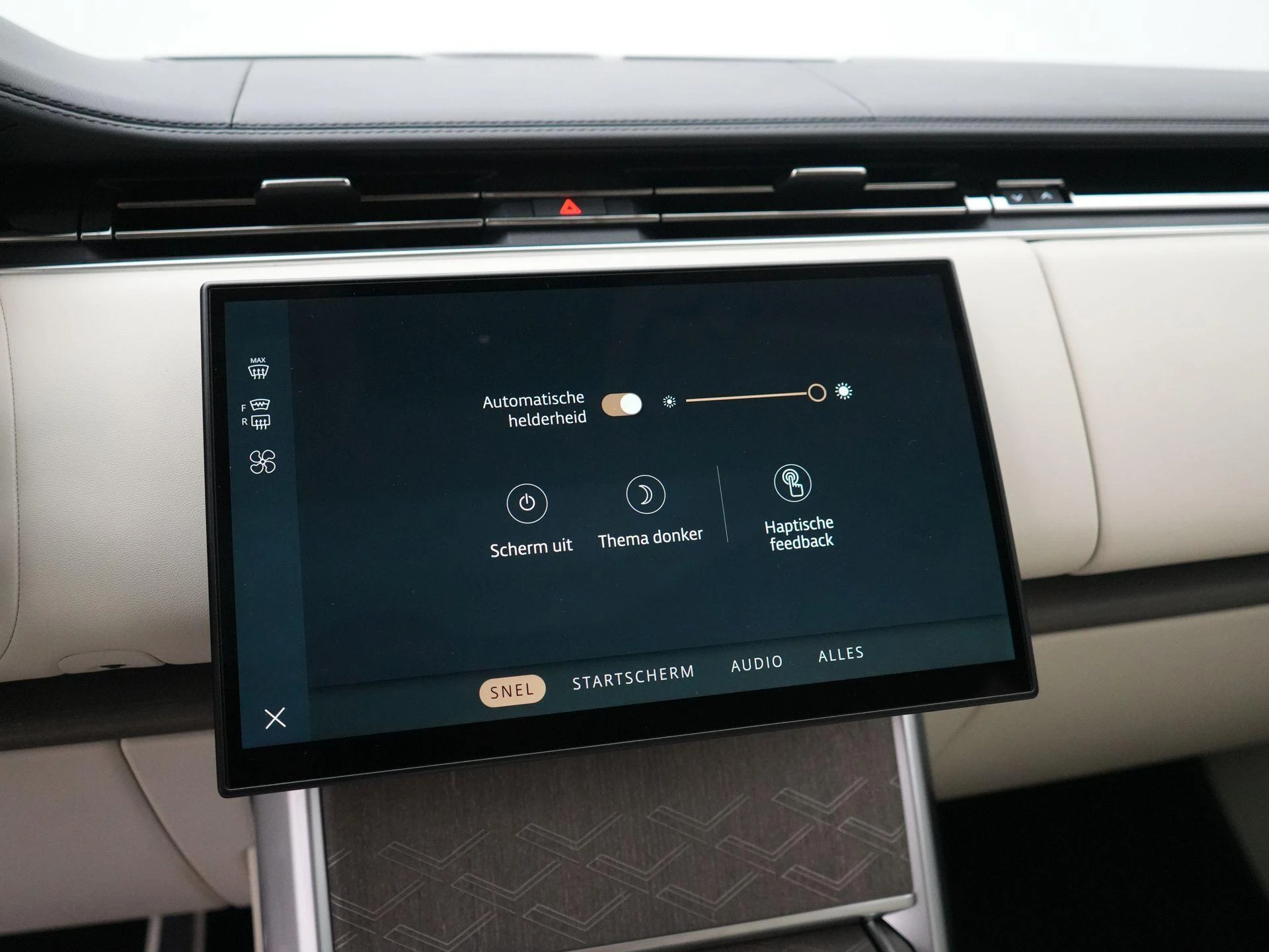 Land Rover-Range Rover-image-20