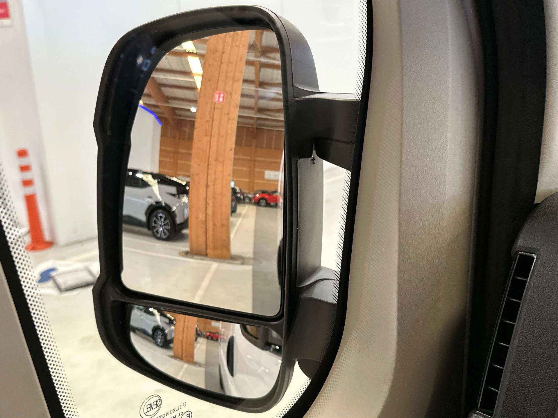 Opel-Movano-image-13