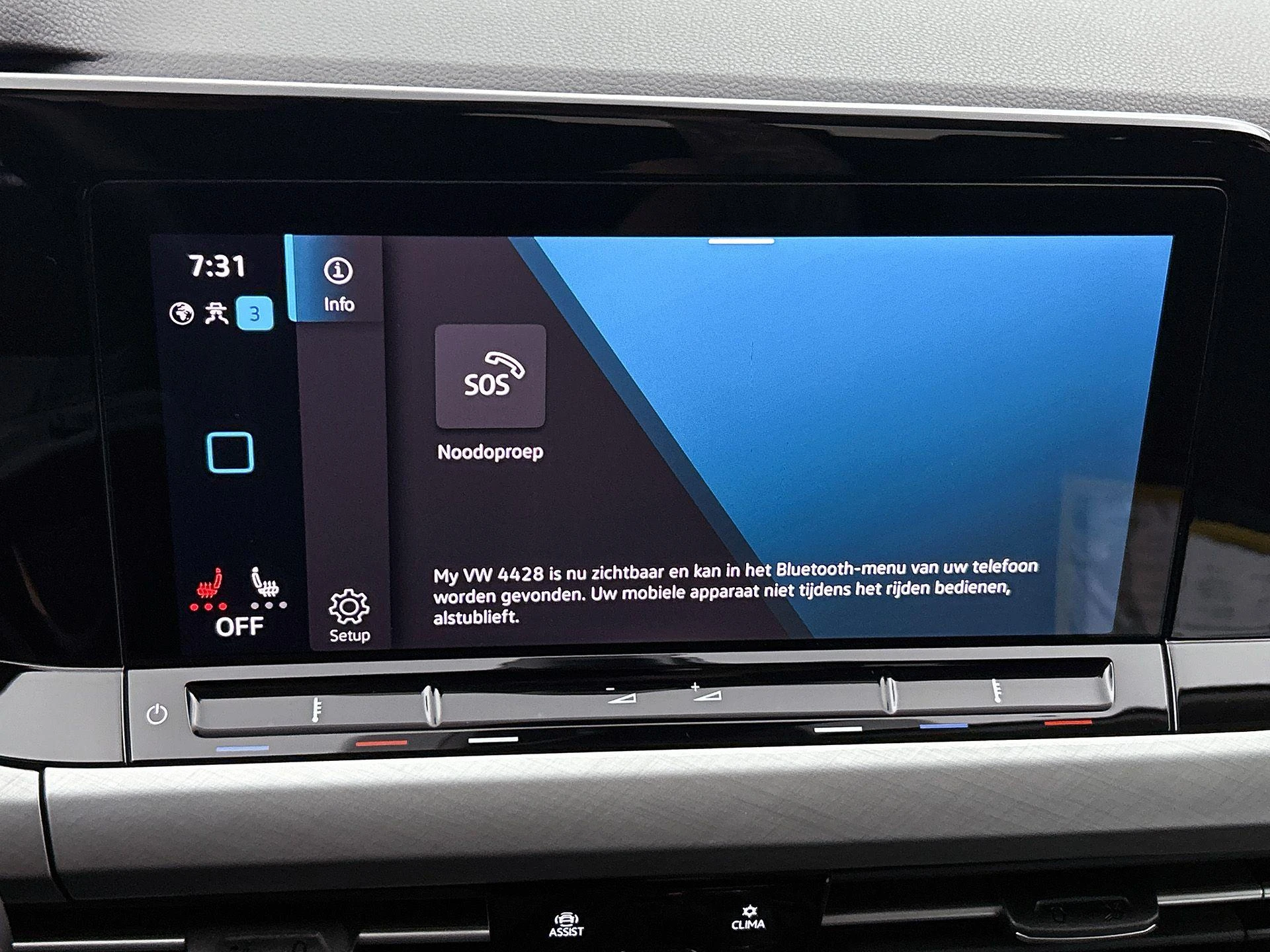 Volkswagen-Golf-image-12