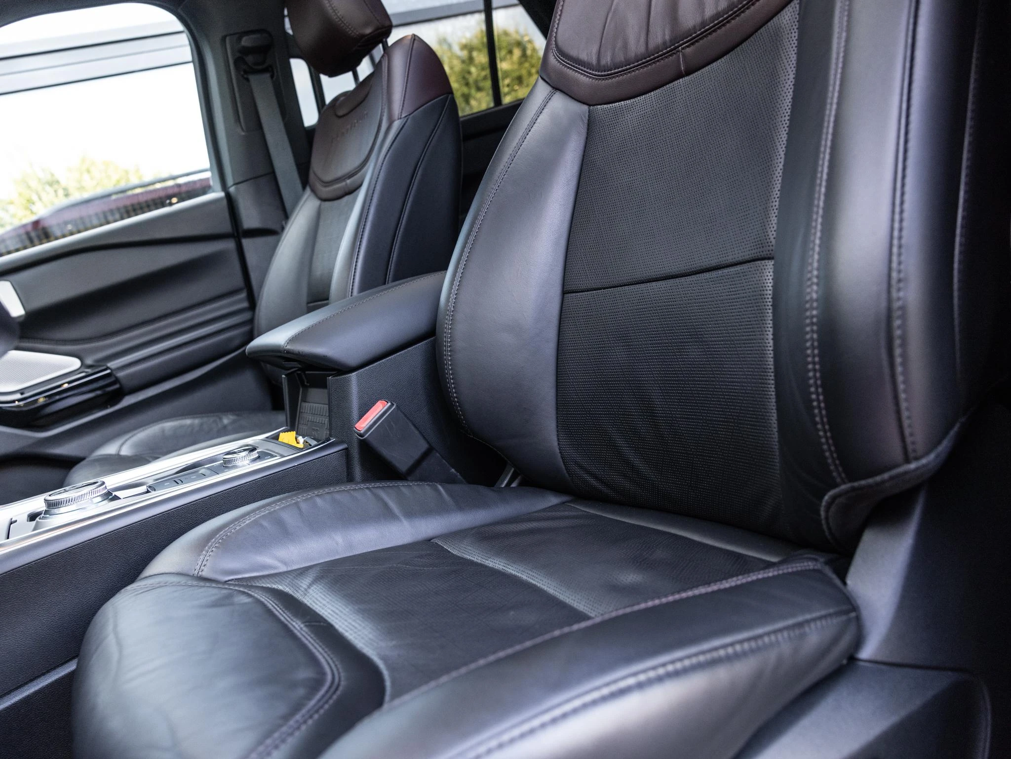 Ford-Explorer-image-14