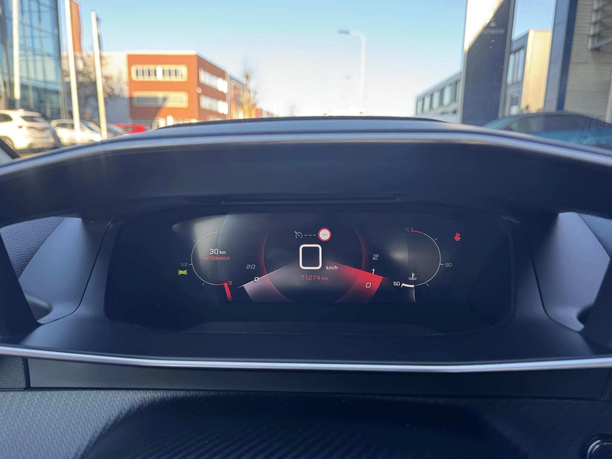 Peugeot-208-image-20