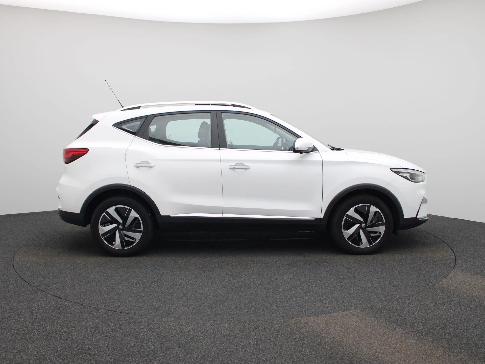 MG-ZS EV-image-5