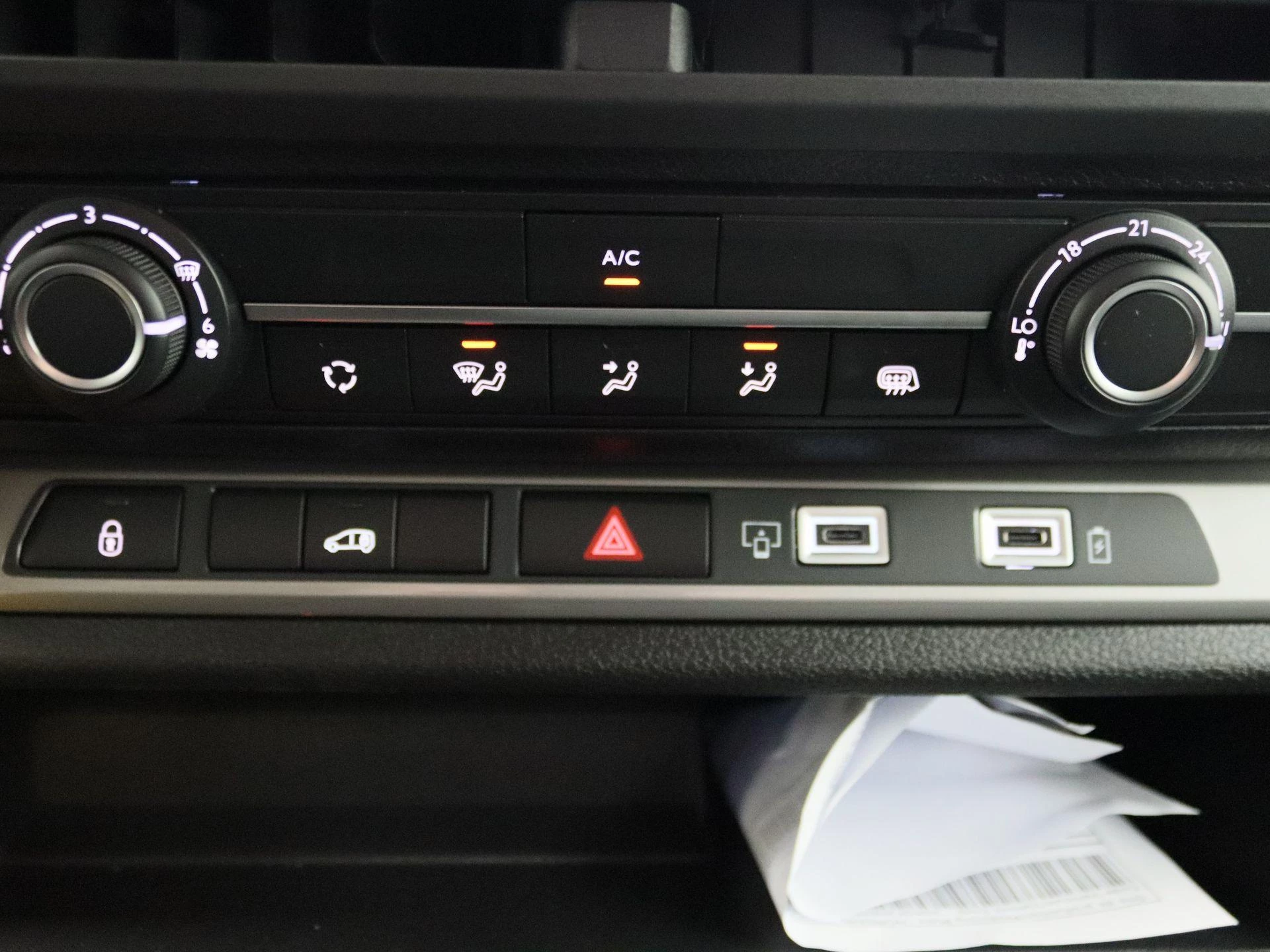 Opel-Vivaro-e-image-8