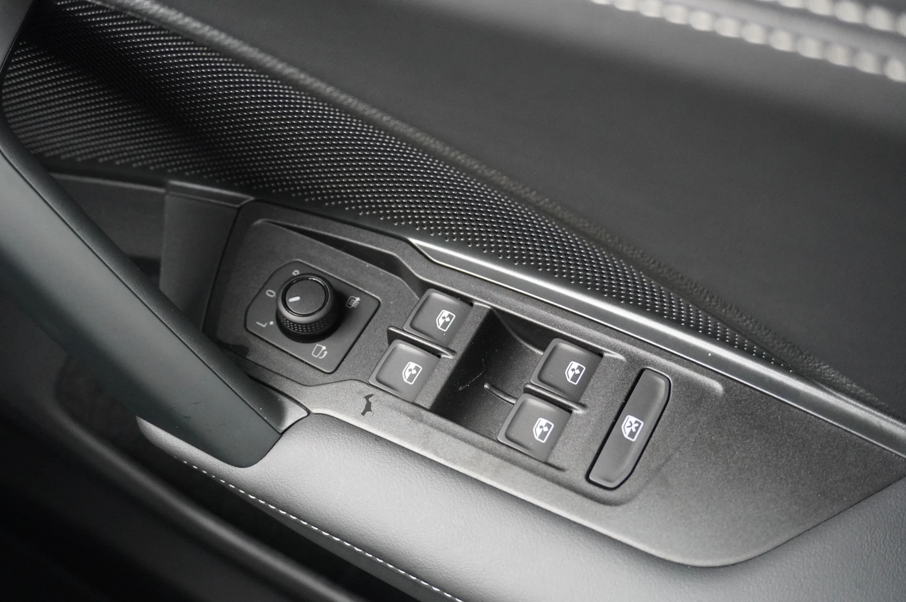 Volkswagen-Tiguan-image-21