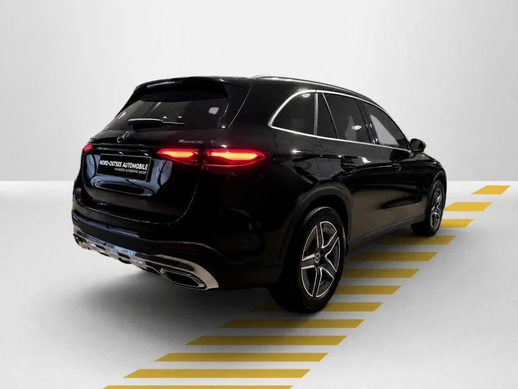 Mercedes-Benz-GLC 300 d-image-14