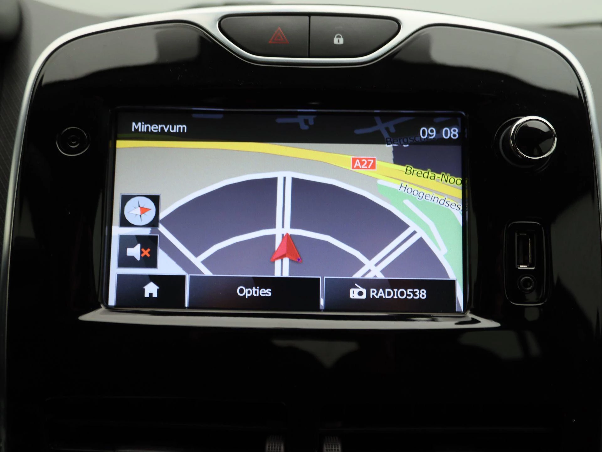 Renault-Clio-image-9
