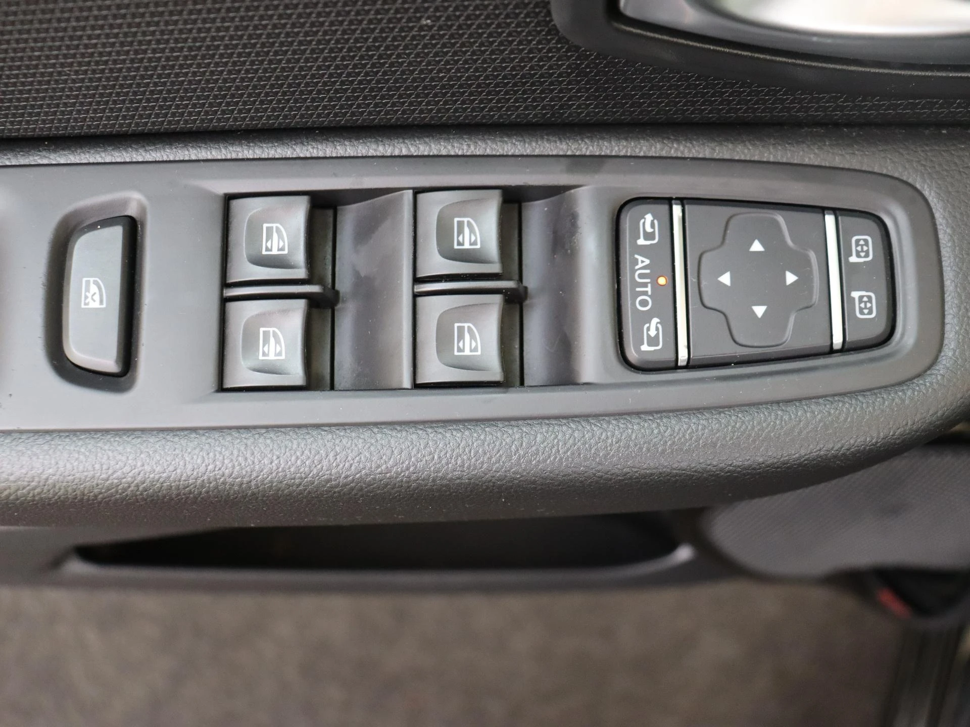 Renault-Clio-image-24