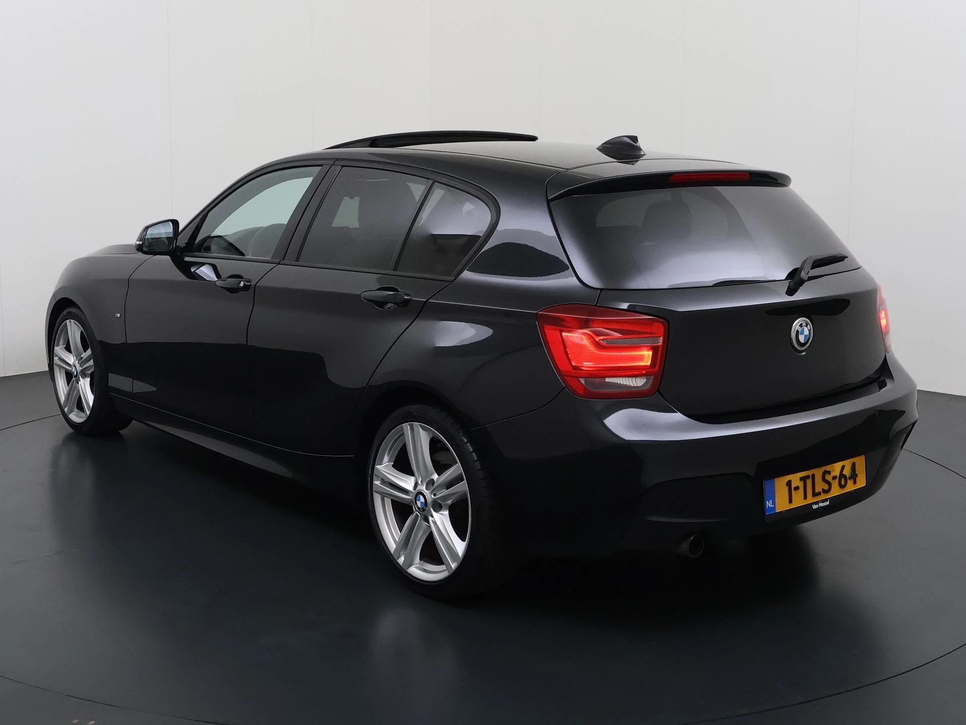 BMW-1 Serie-image-6