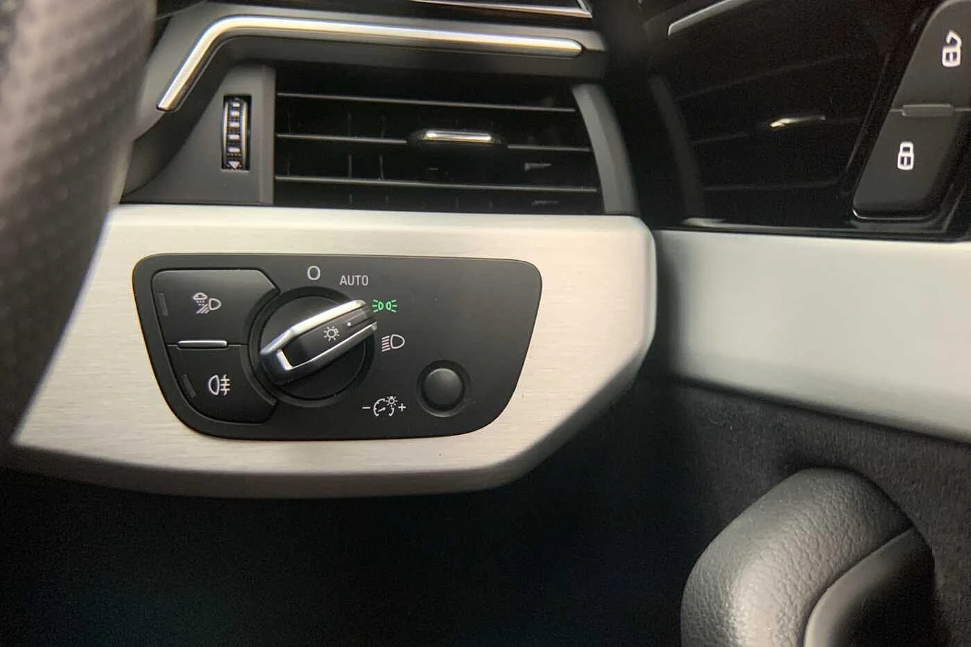 Audi-A4-image-25
