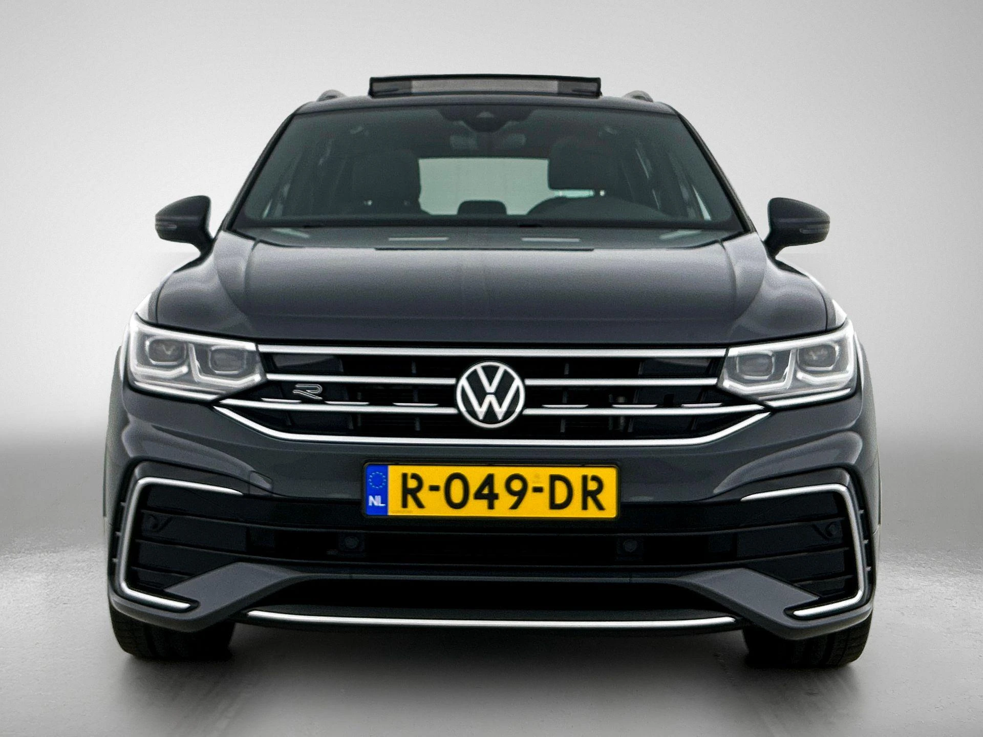 Volkswagen-Tiguan-image-4