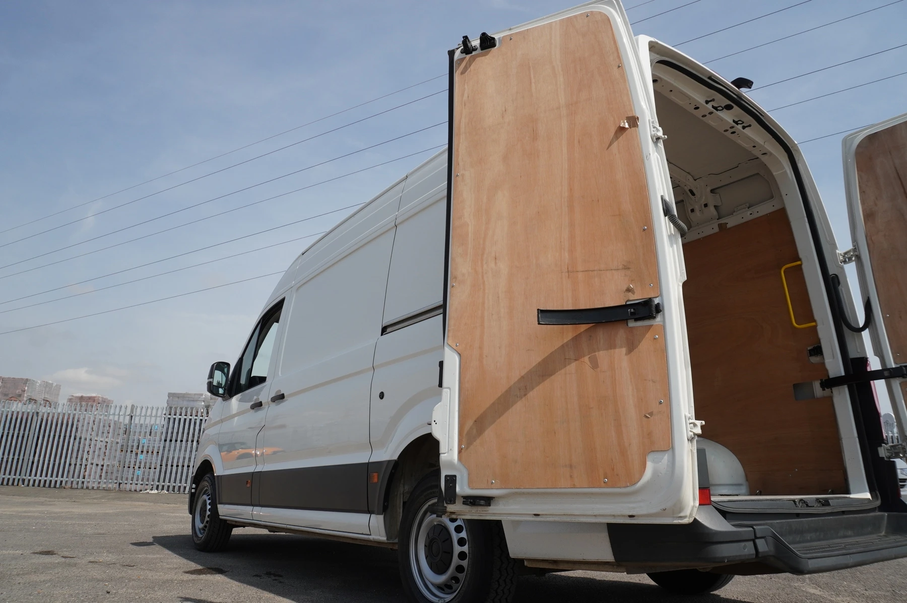 Volkswagen-Crafter-image-33