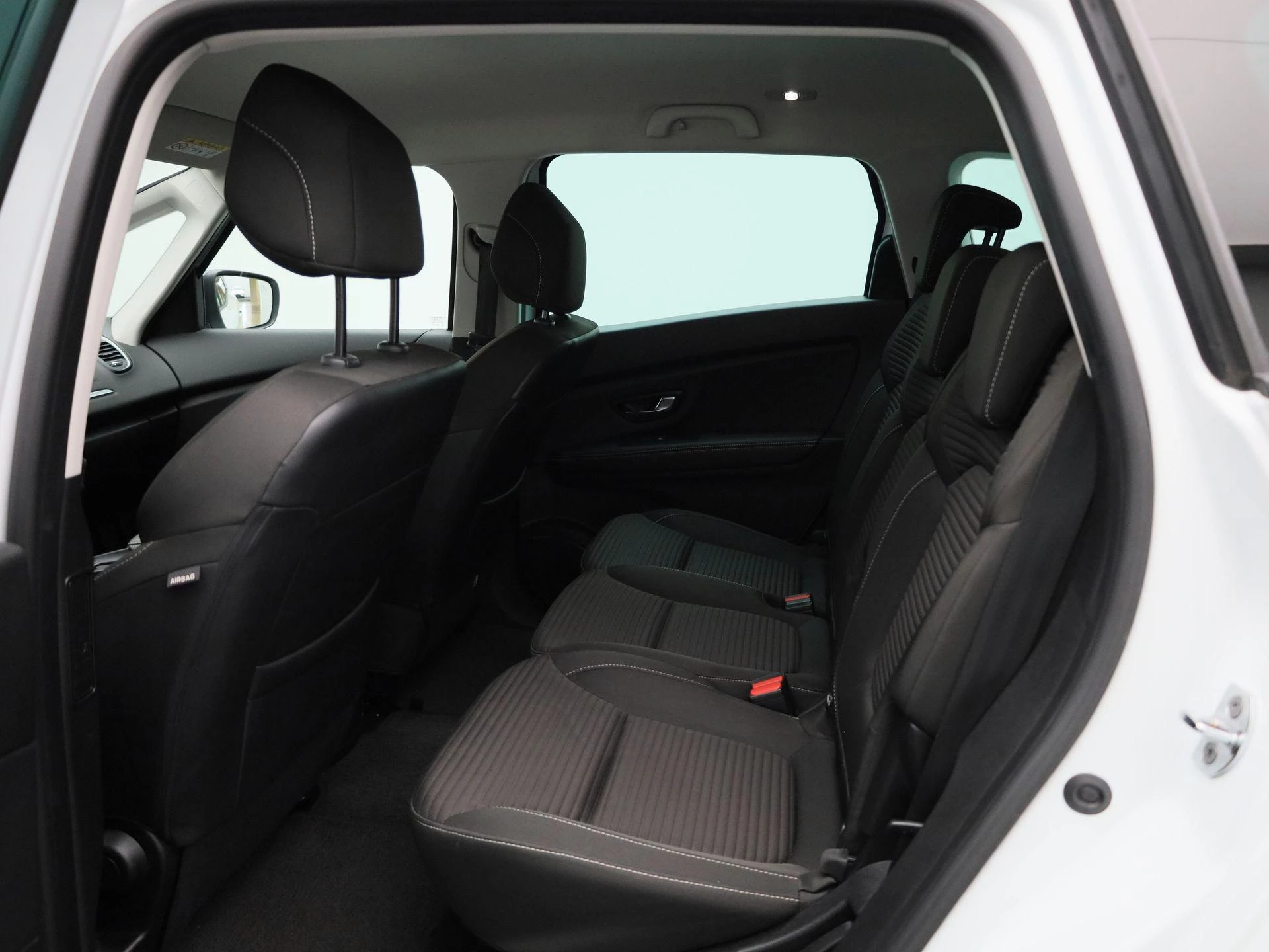 Renault-Grand Scénic-image-10