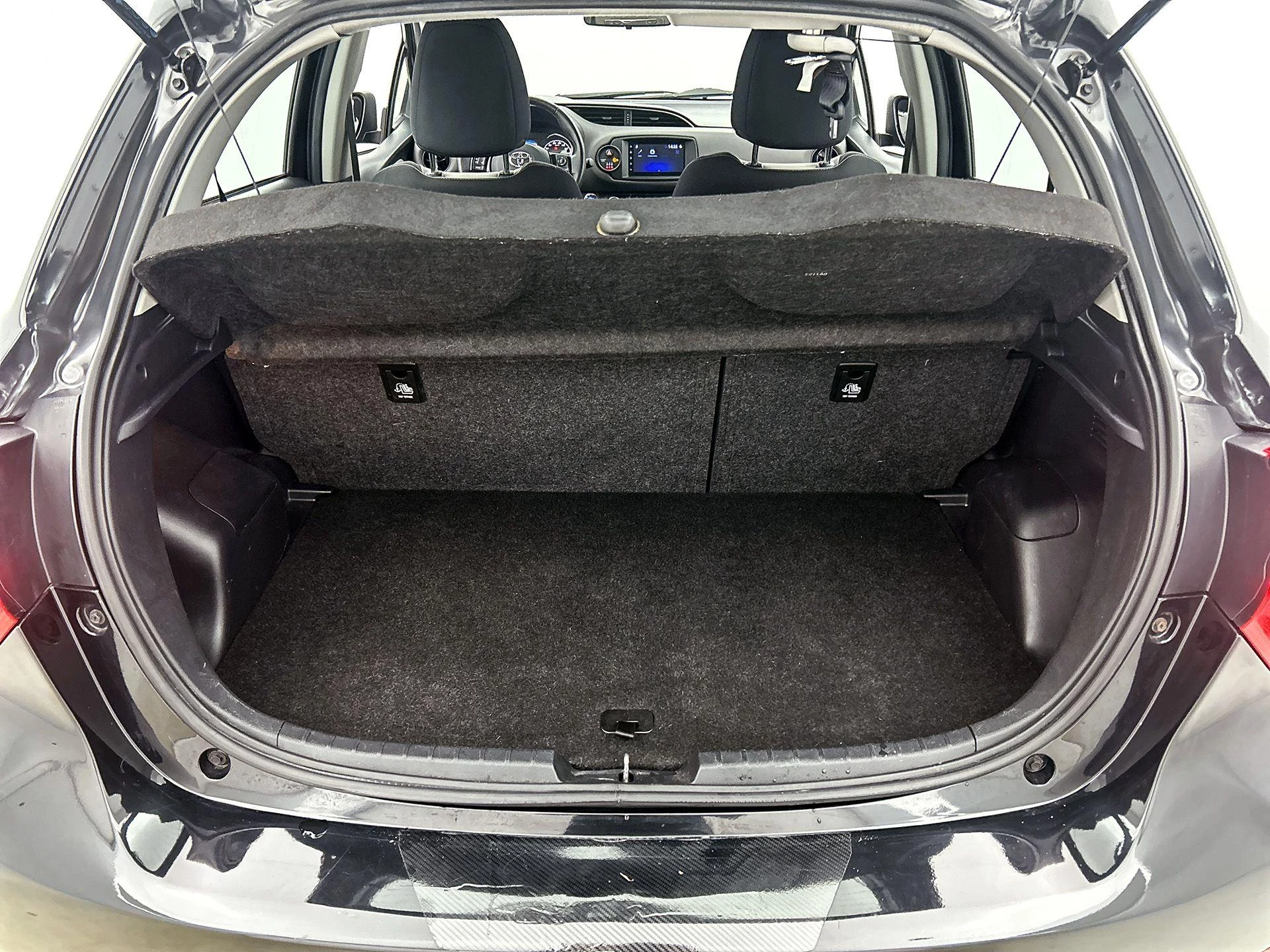 Toyota-Yaris-image-20