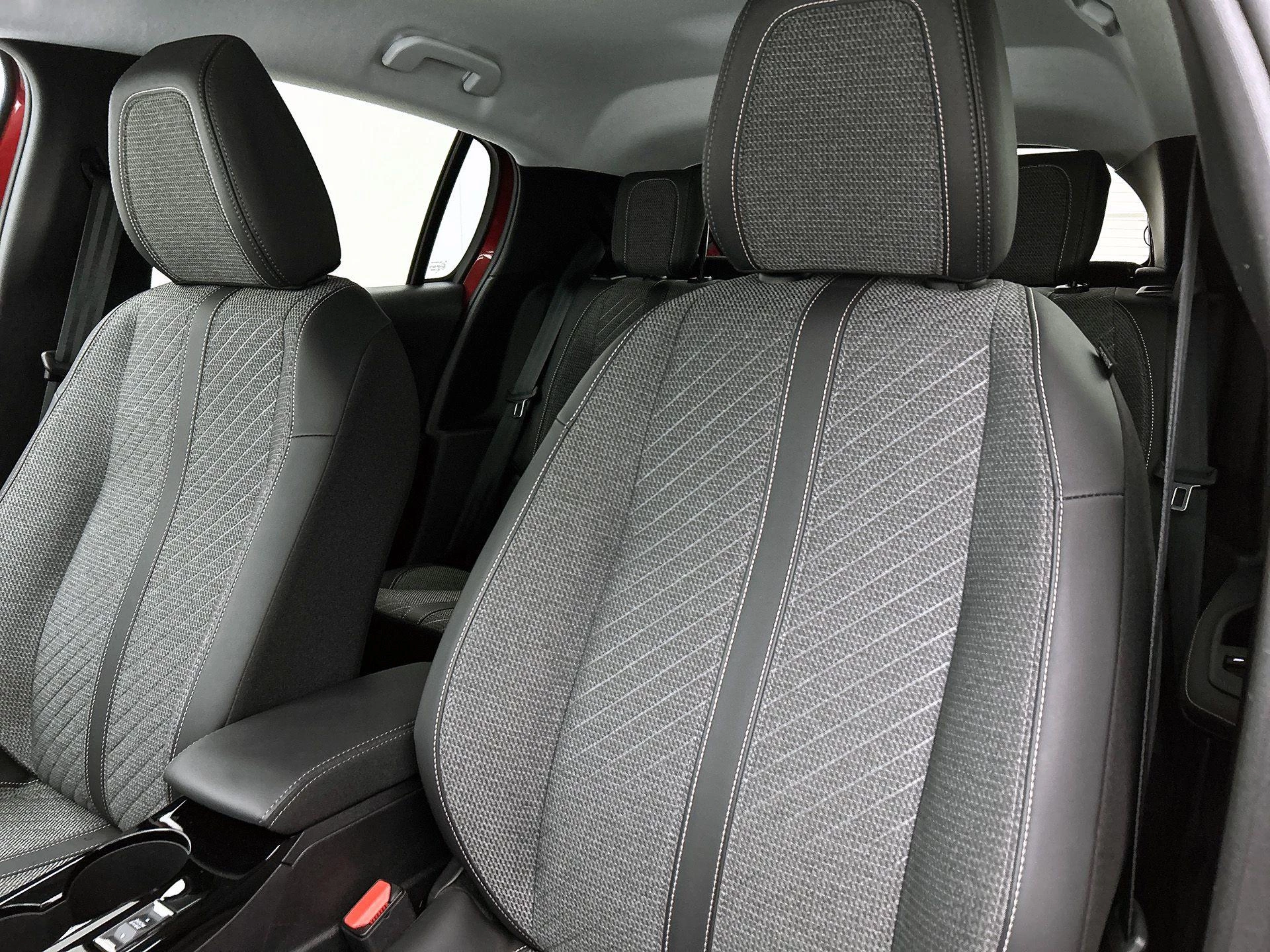 Peugeot 208 100 Allure