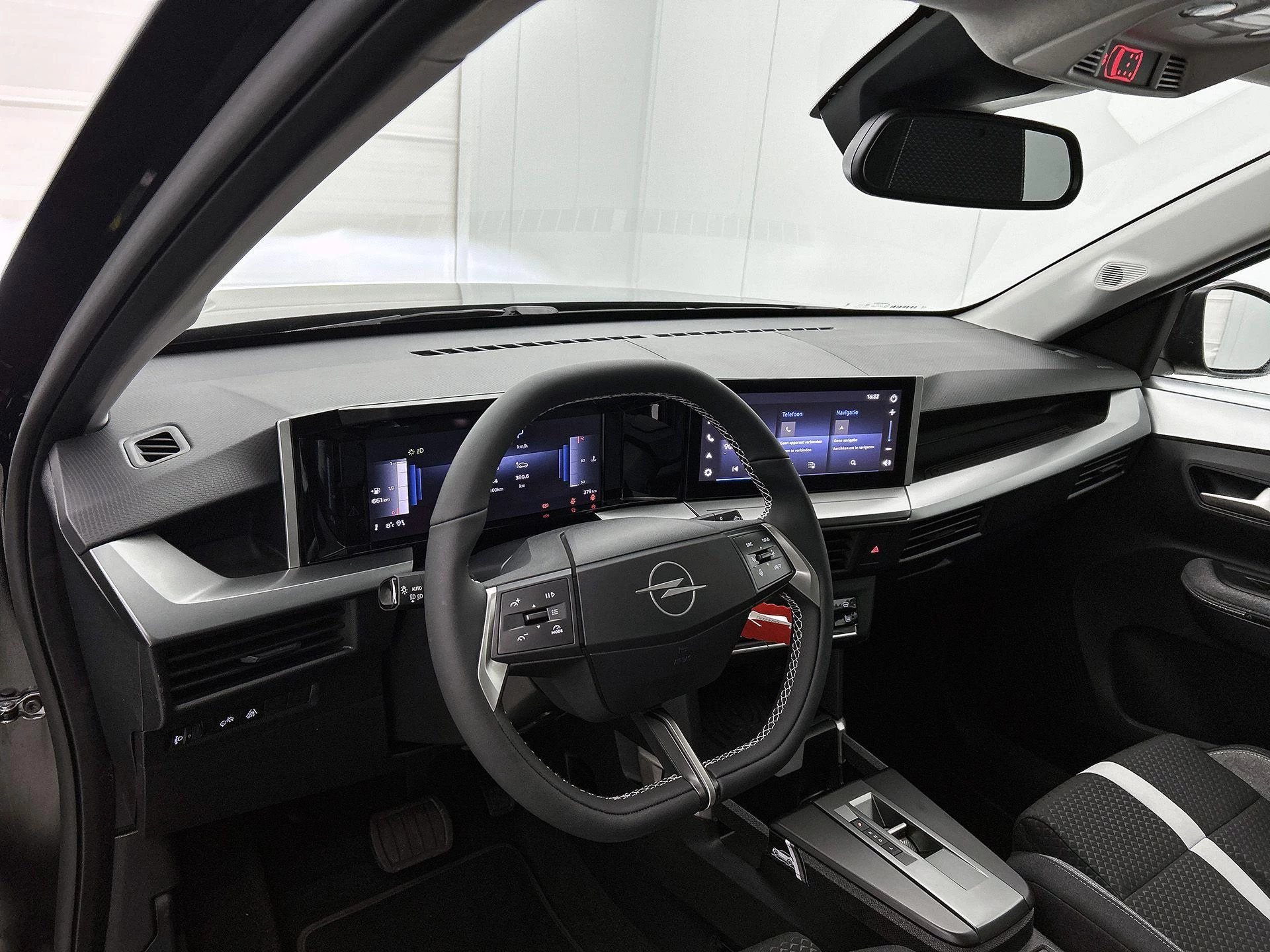 Opel-Frontera-image-17