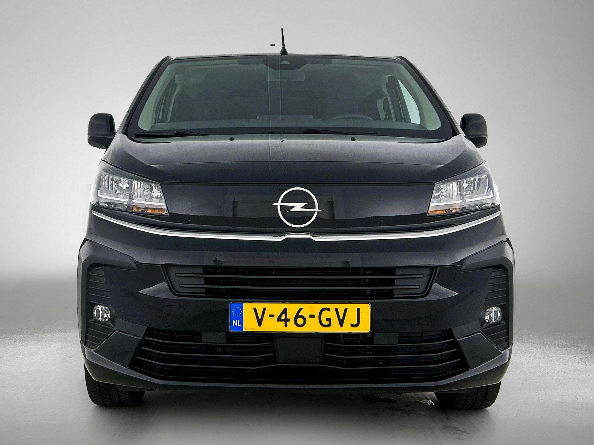 Opel-Vivaro-image-4