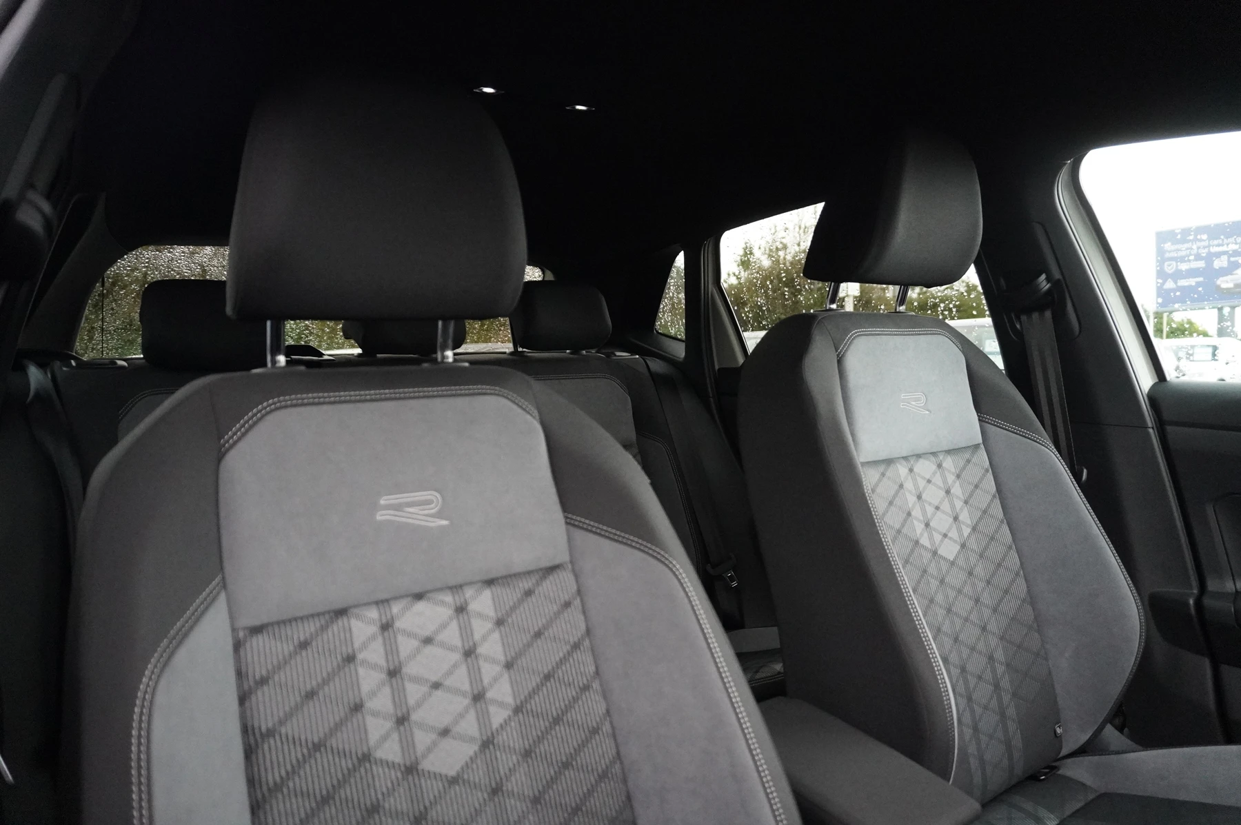 Volkswagen-Polo-image-43
