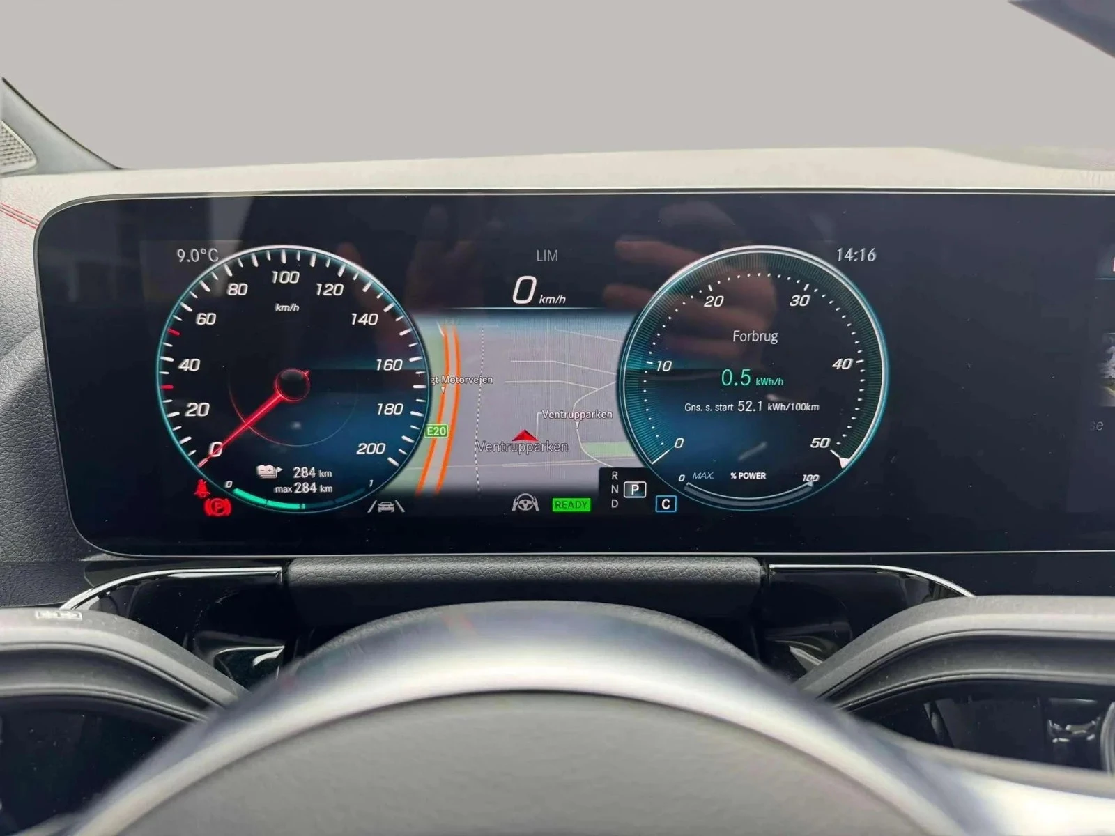 Mercedes-Benz-EQA-image-15