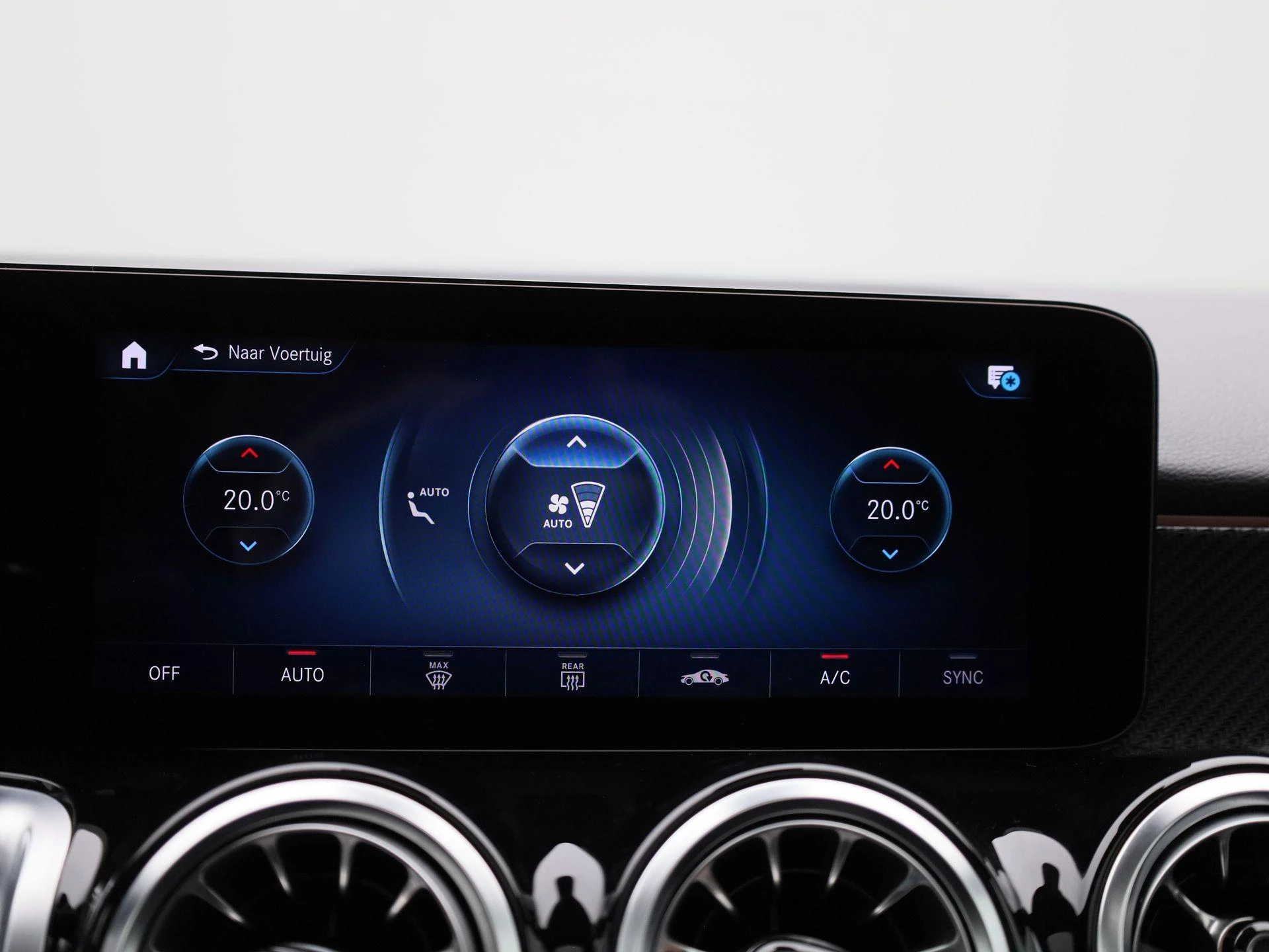 Mercedes-Benz GLB 200 4MATIC AMG Line