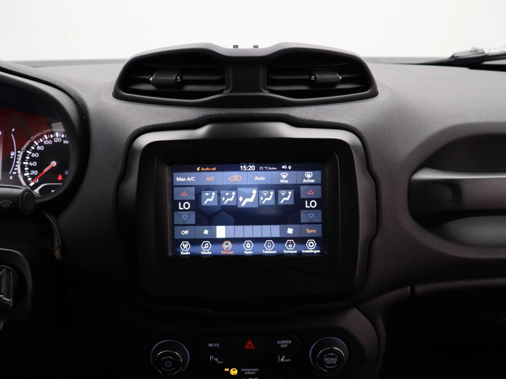 Jeep-Renegade-image-8