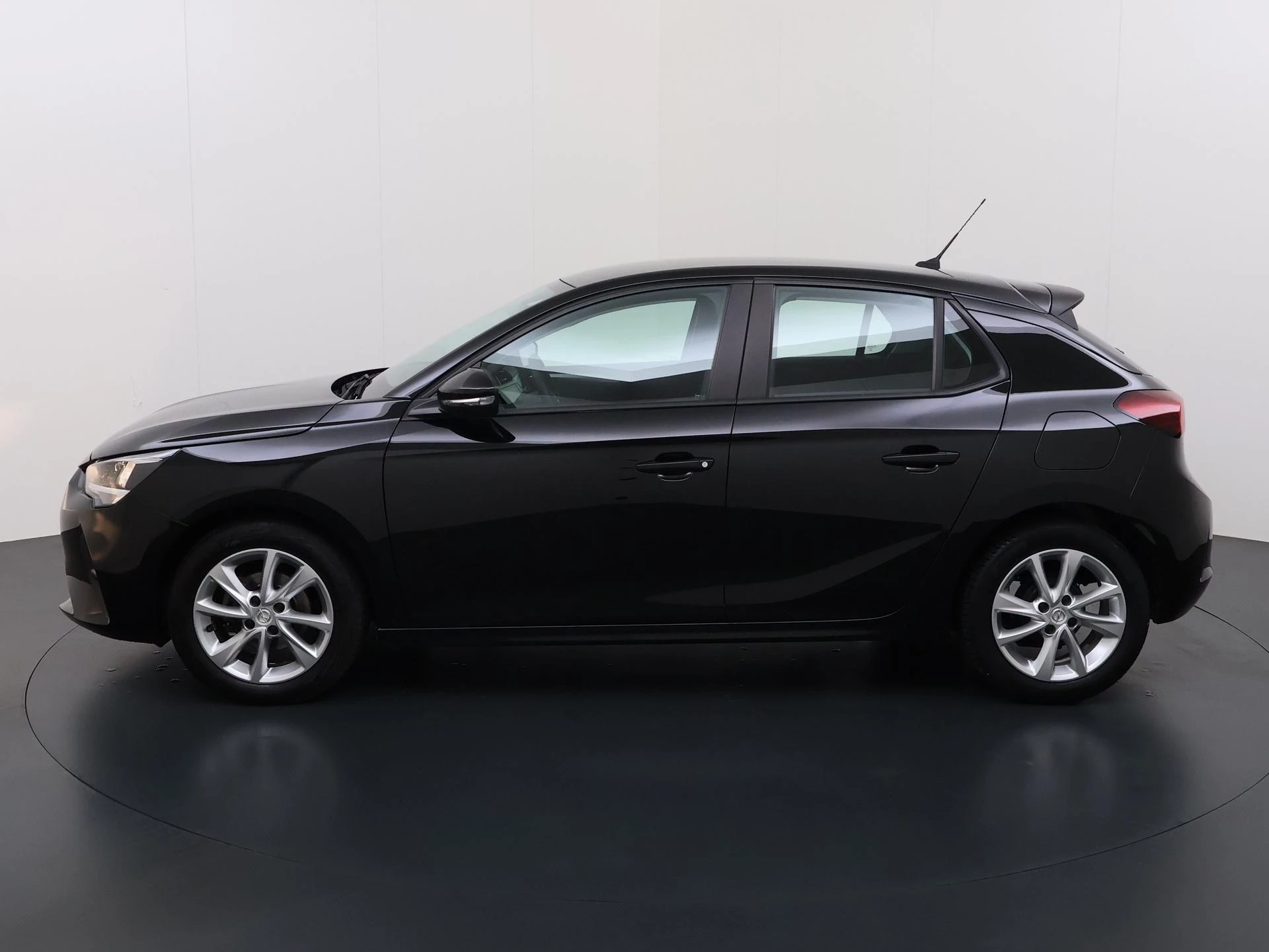 Opel-Corsa-image-1