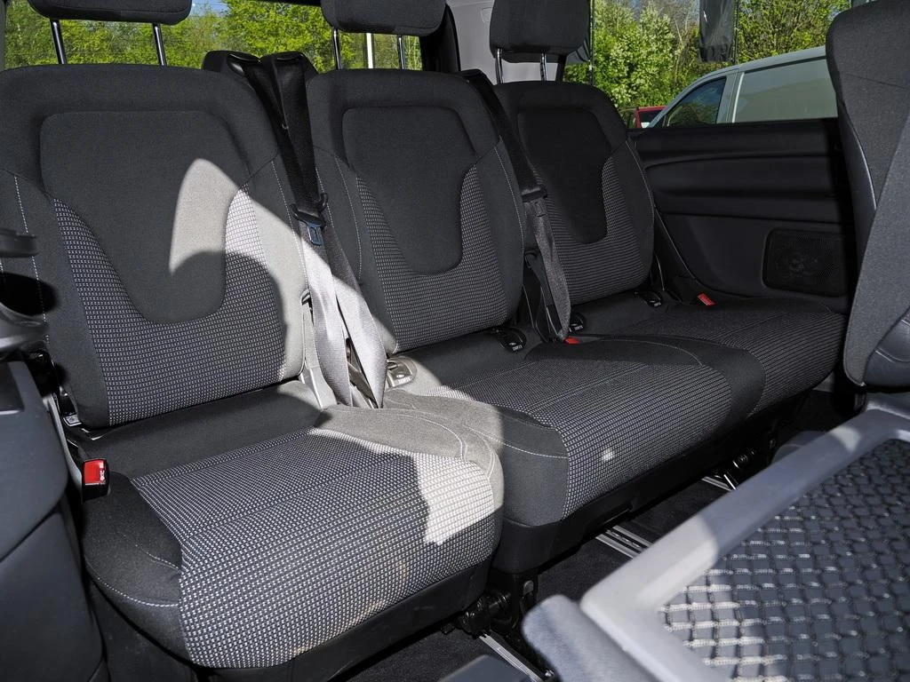 Mercedes-Benz-V-Klasse 220-image-15