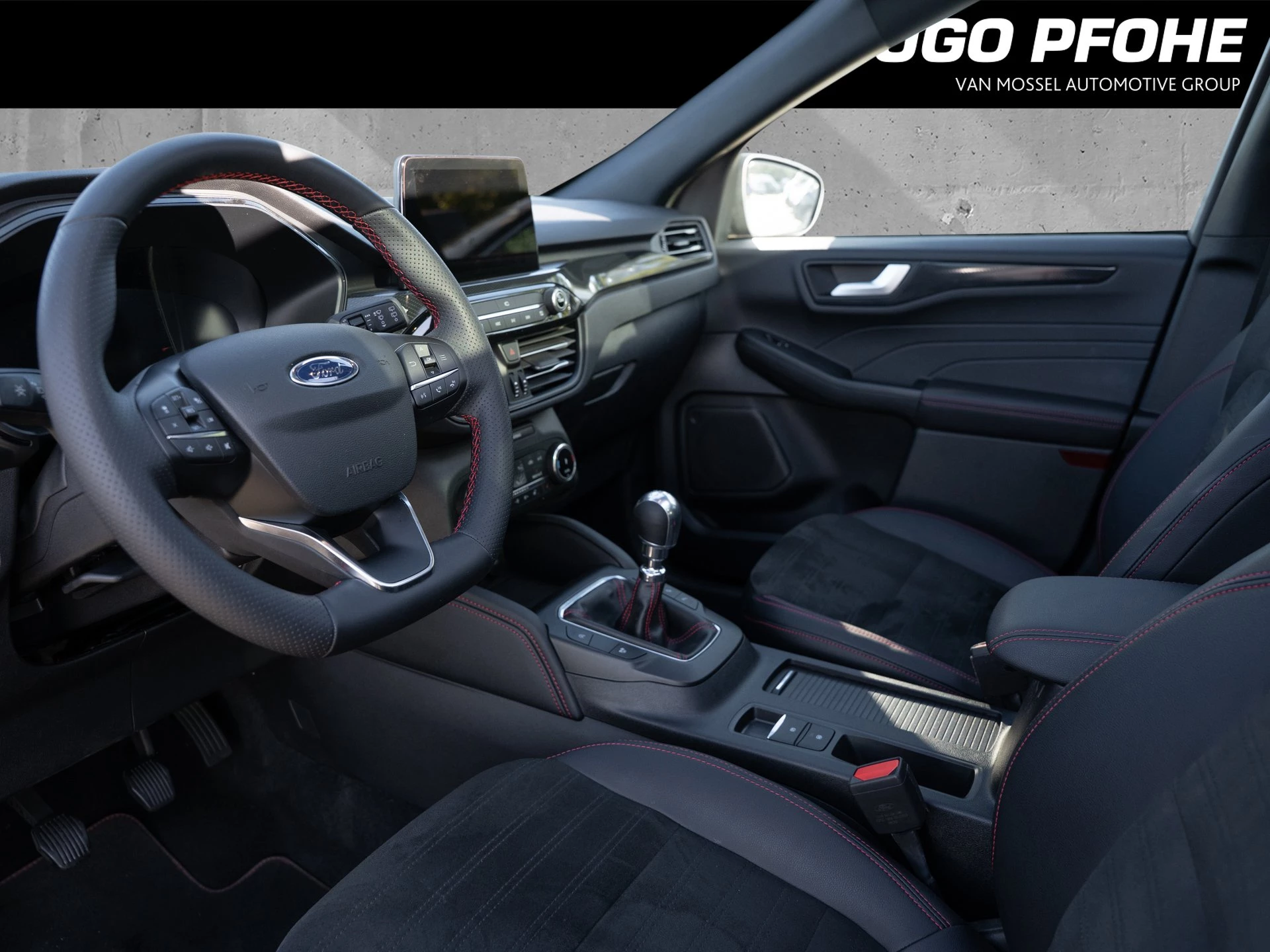 Ford Kuga ST-Line X*PANO*AHK*KAM*ACC*NAVI*SOUND-SYS.