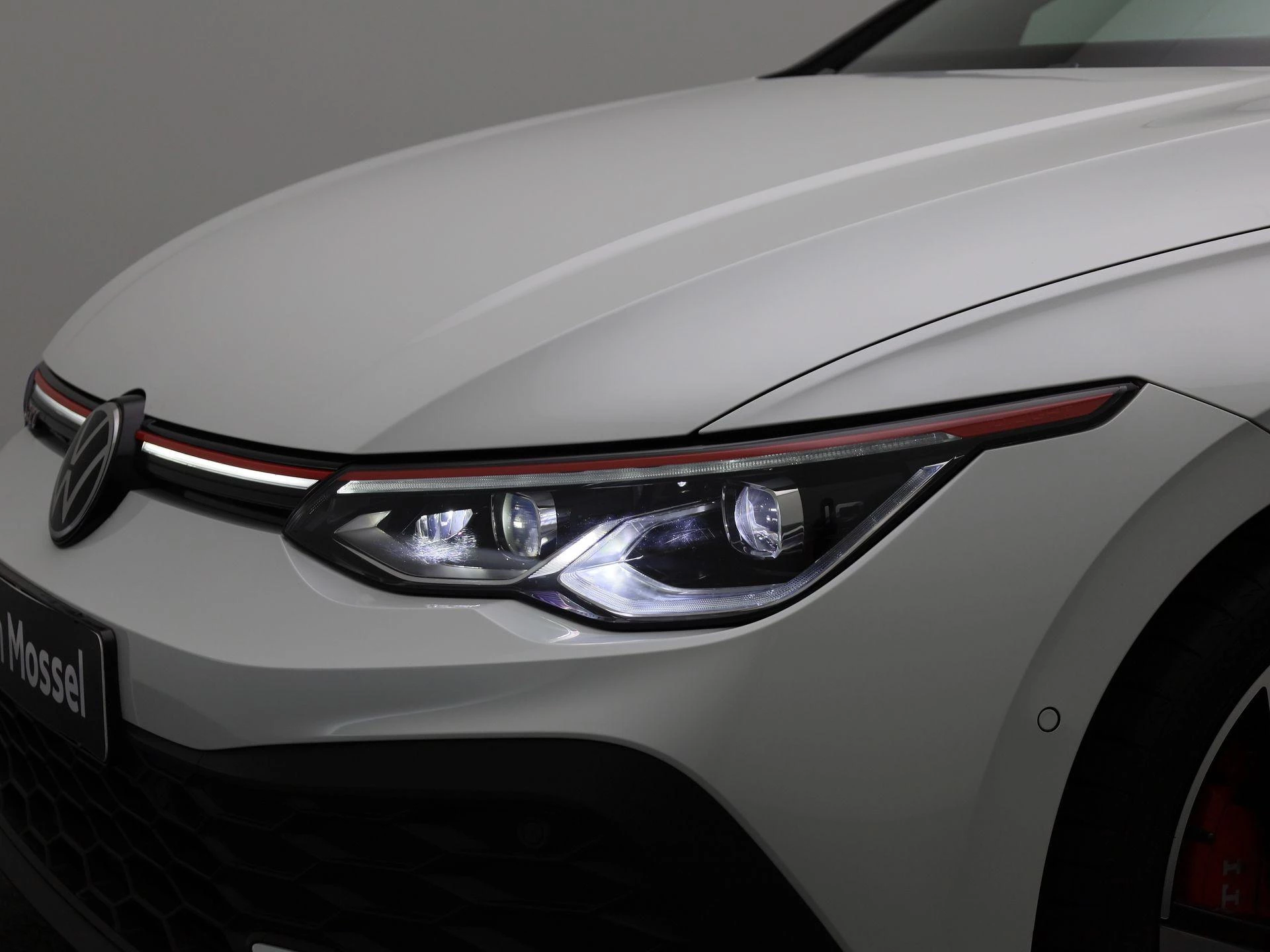 Volkswagen-Golf-image-12