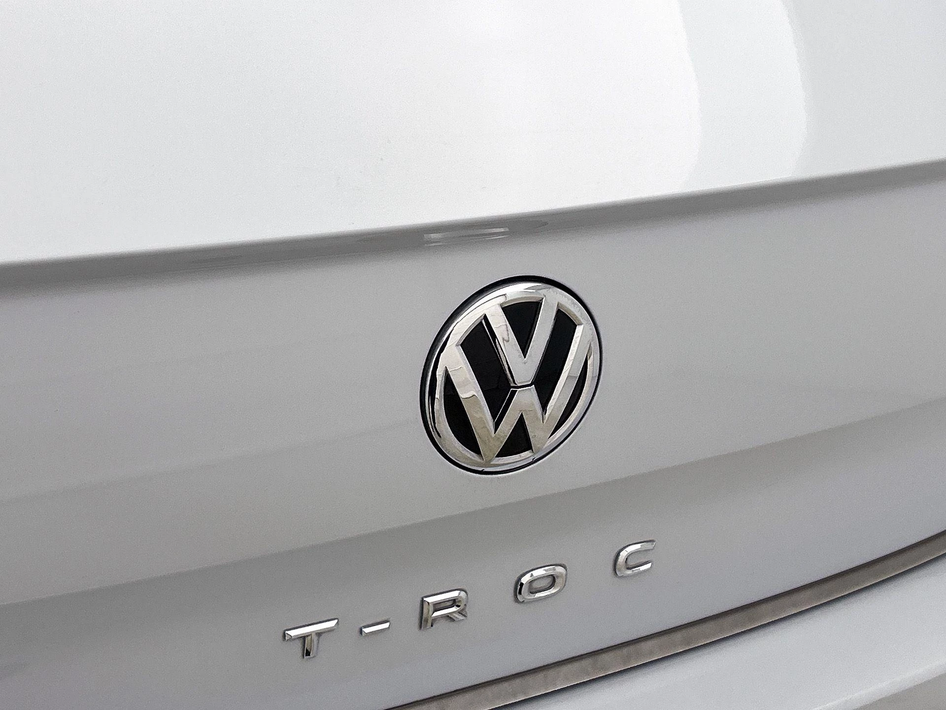 Volkswagen-T-Roc-image-11