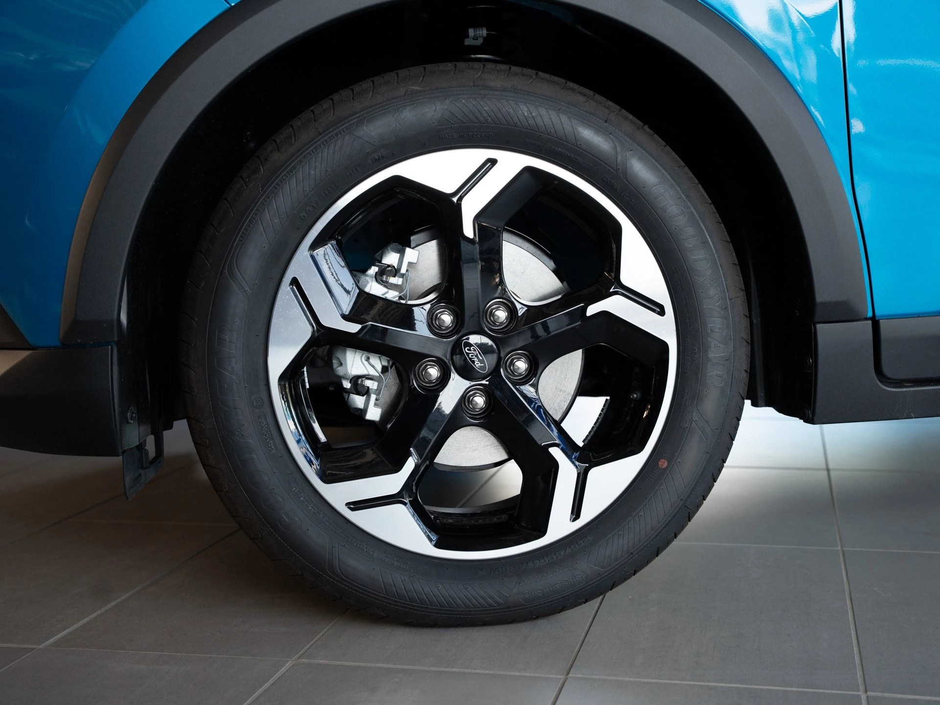 Ford Tourneo Courier Active 1.0 EcoBoost 92 kW Auto Kompaktvan. 5-türig
