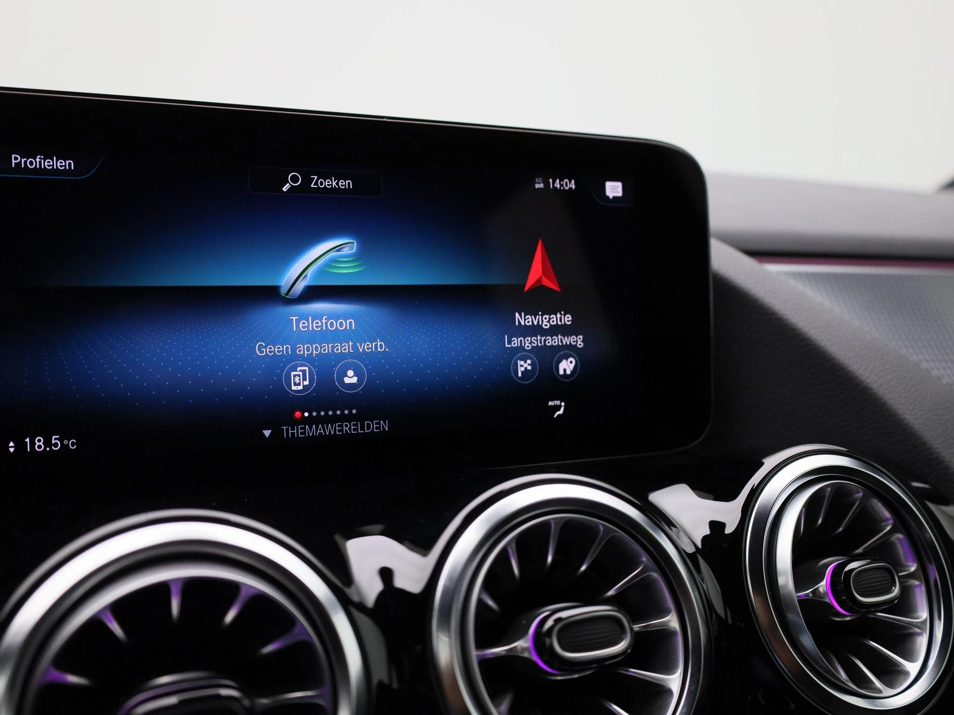 Mercedes-Benz-EQA-image-15