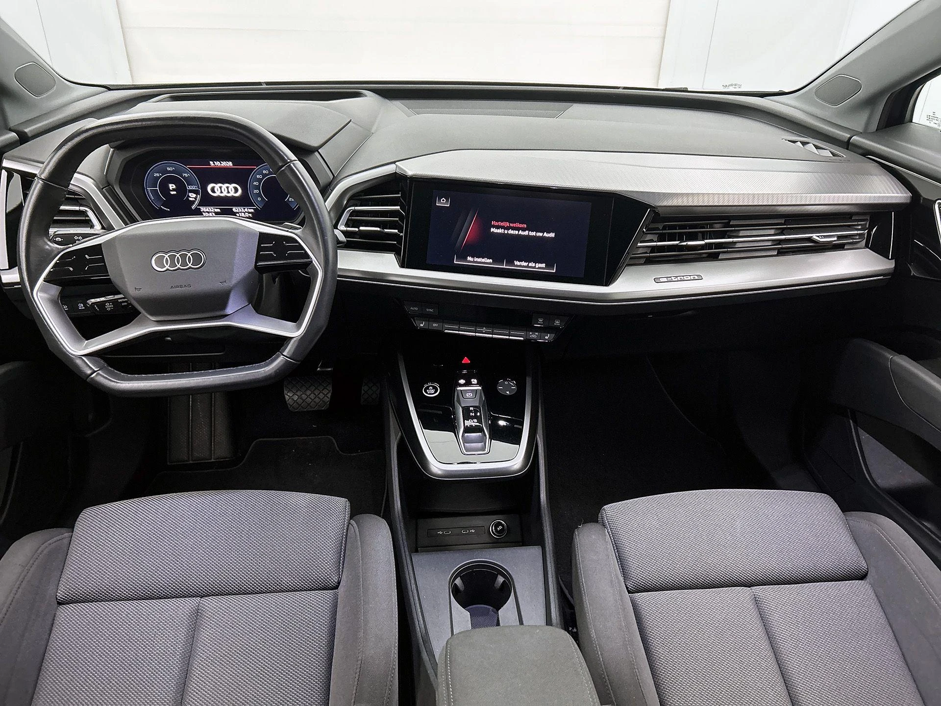 Audi-Q4 e-tron-image-11