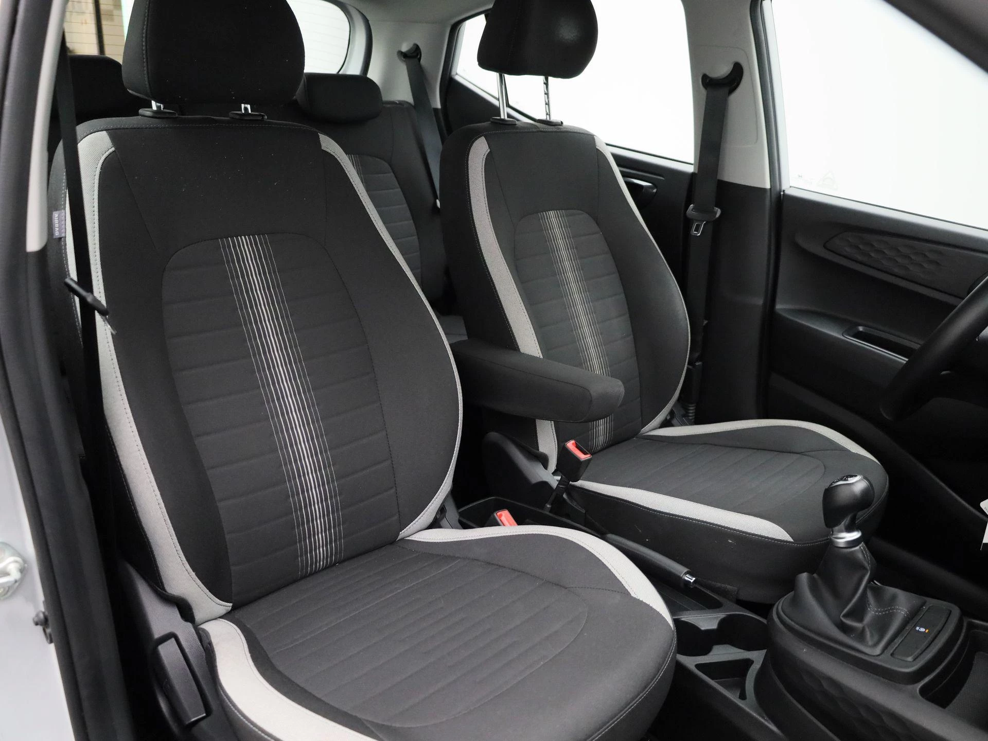 Hyundai-i10-image-34