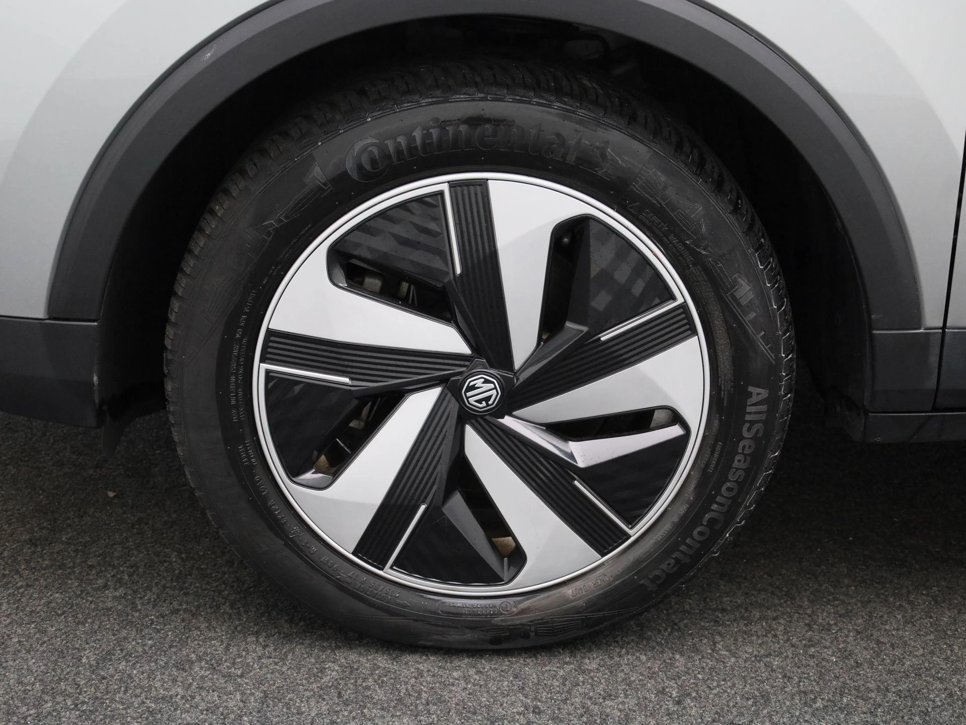 MG-ZS EV-image-13