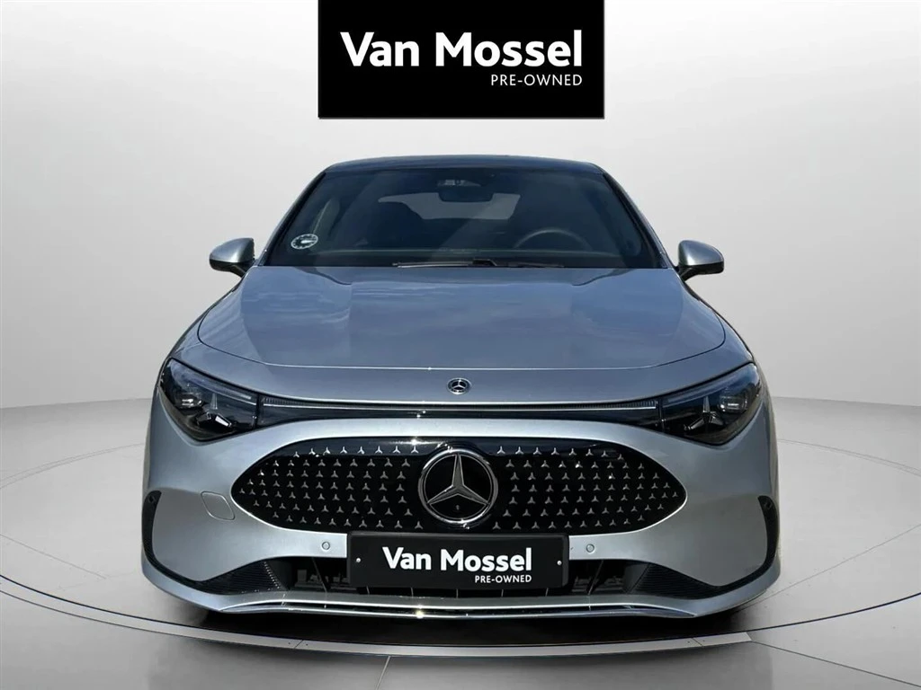 Mercedes-Benz-CLA-image-1