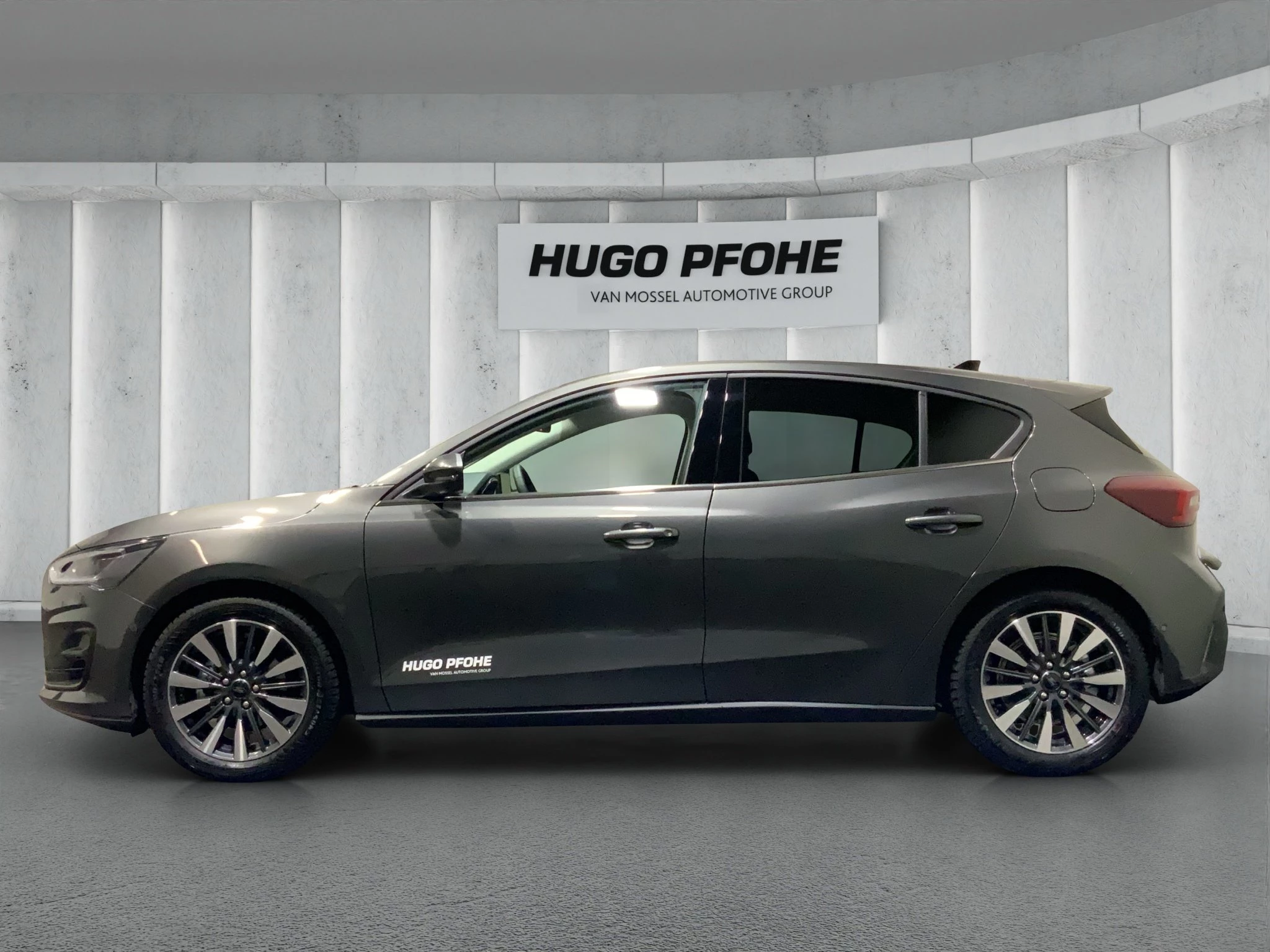 Ford Focus Titanium X Lim. 1.0 EcoBoost Hybrid 114kW(155PS) Aut. Panor.-Dach