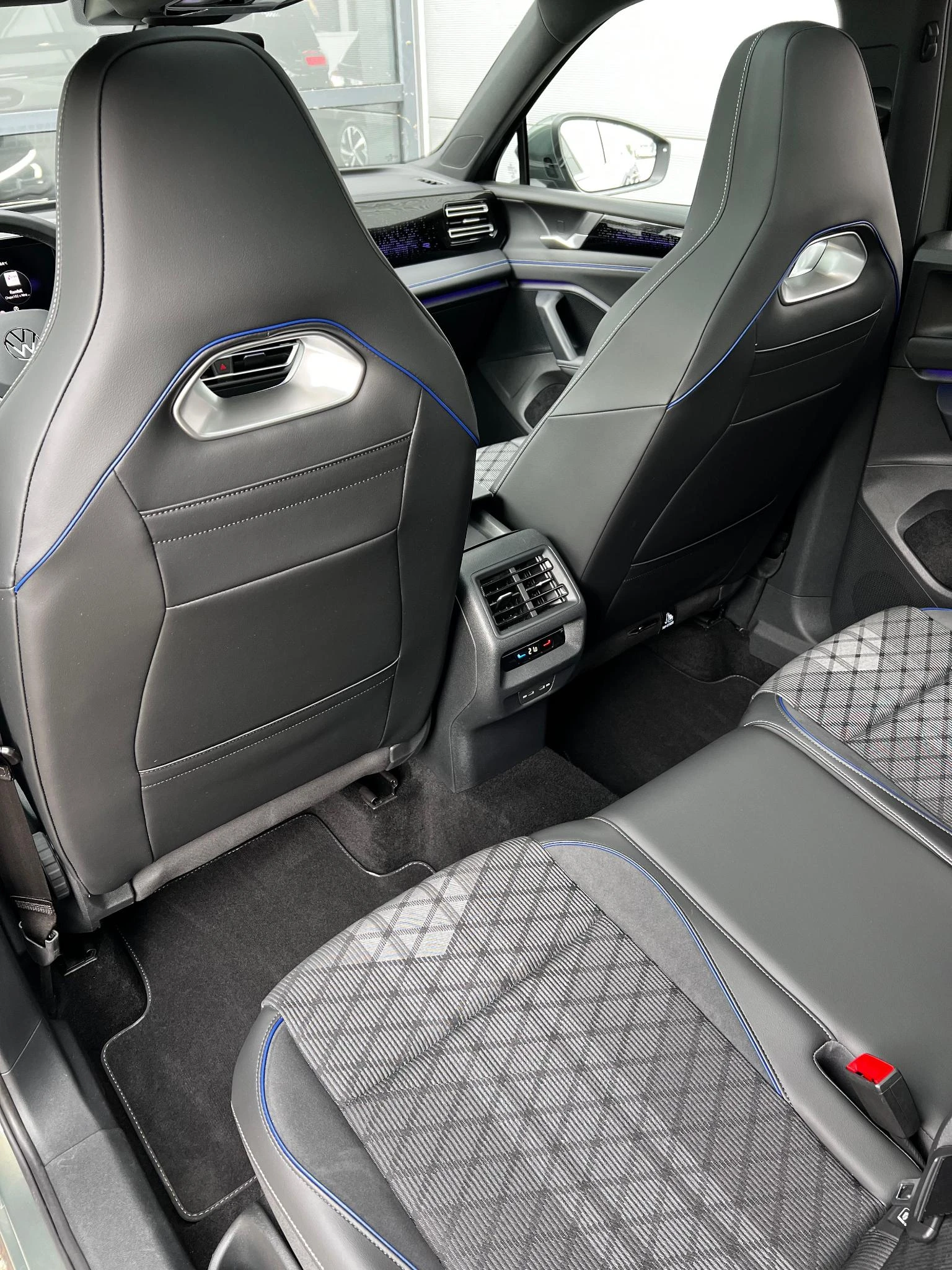Volkswagen-Tiguan-image-21