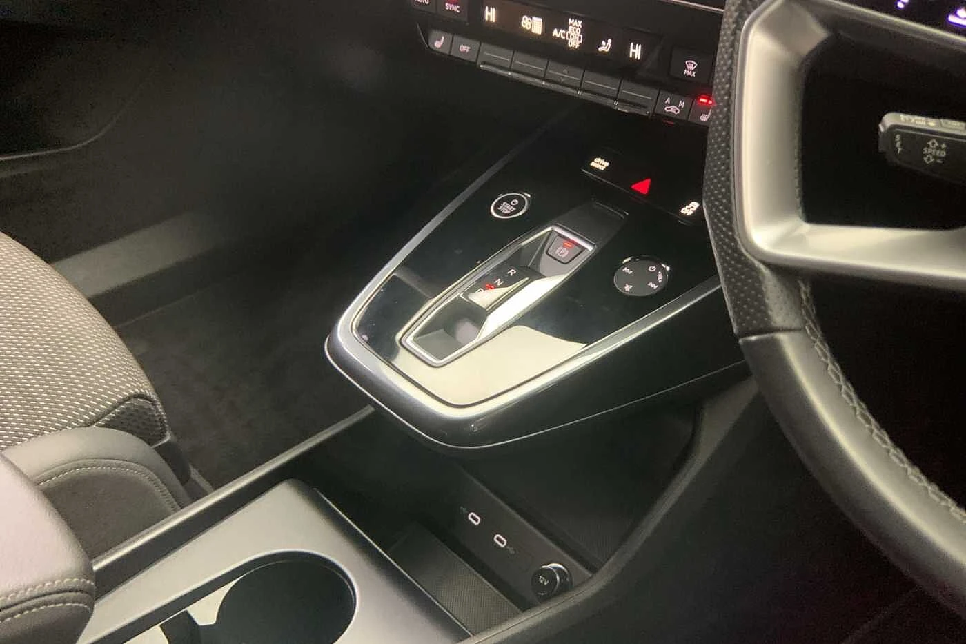 Audi-Q4 e-tron-image-11