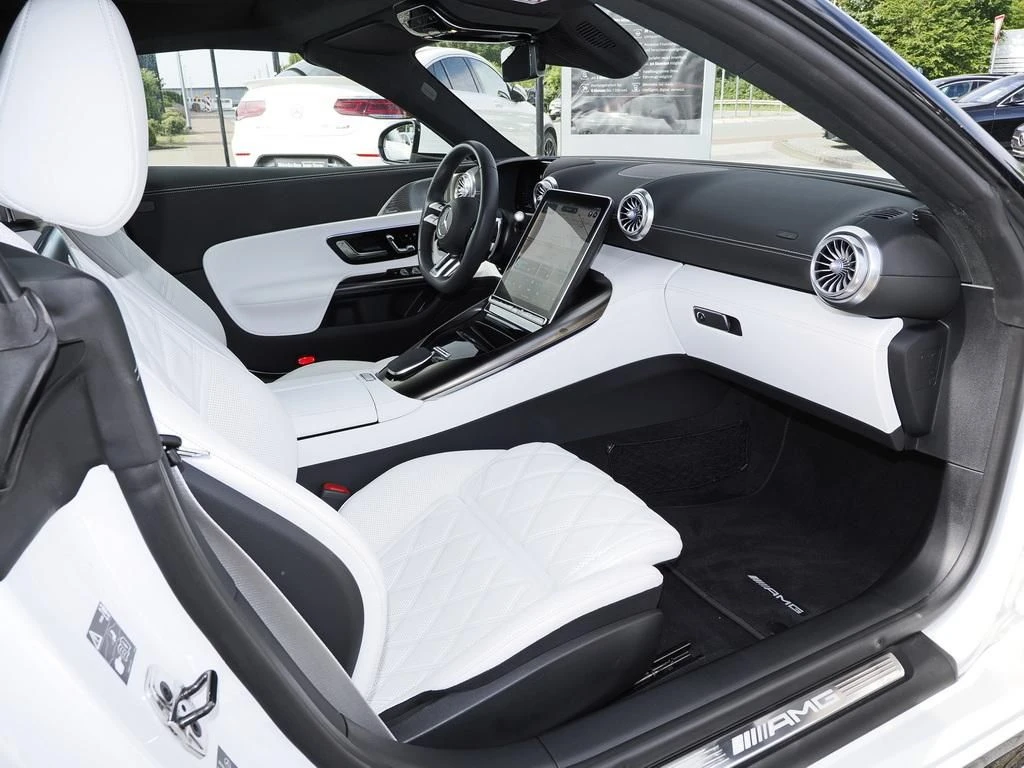 Mercedes-AMG-SL 63 AMG-image-13