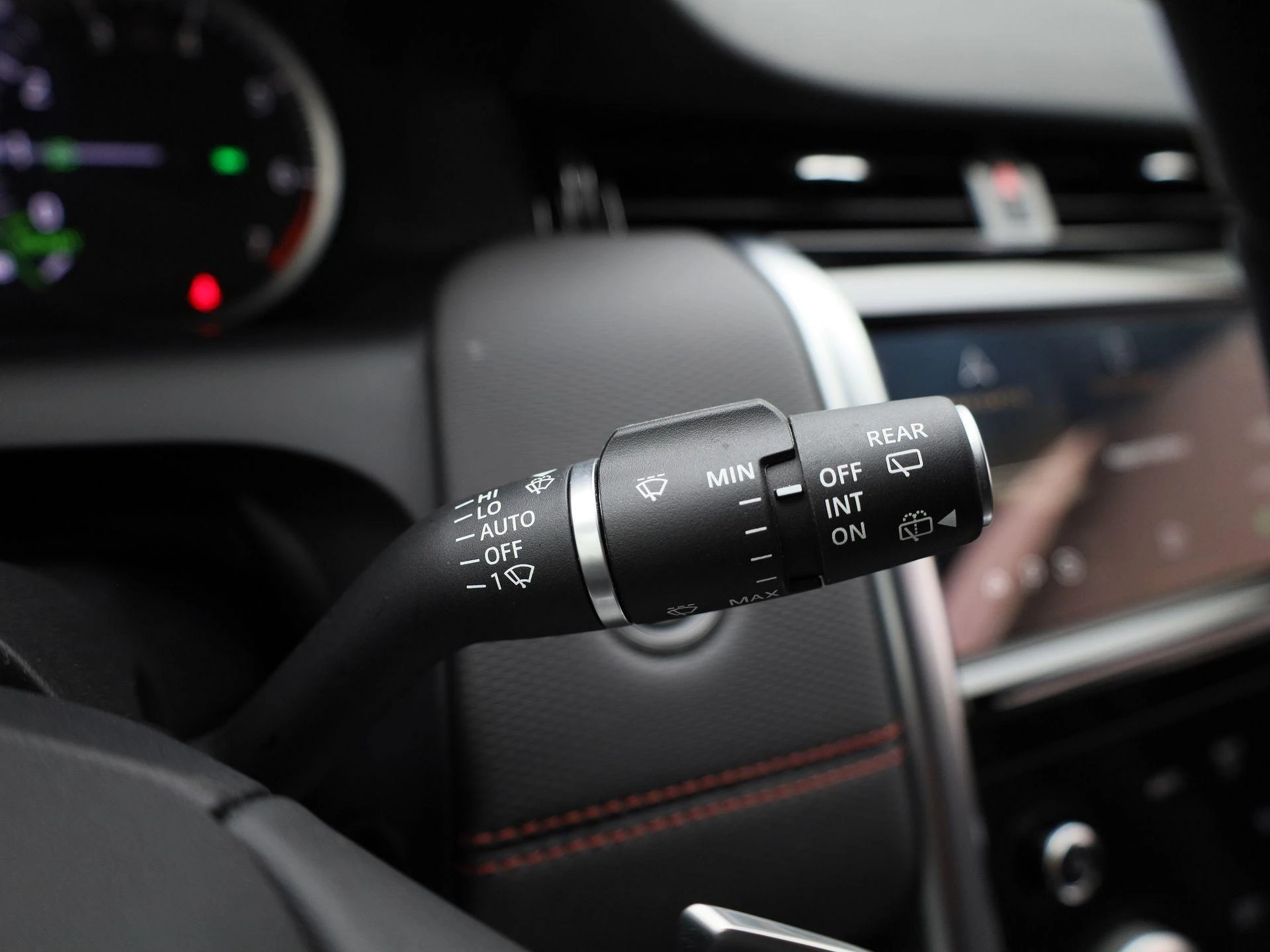Land Rover-Discovery Sport-image-22