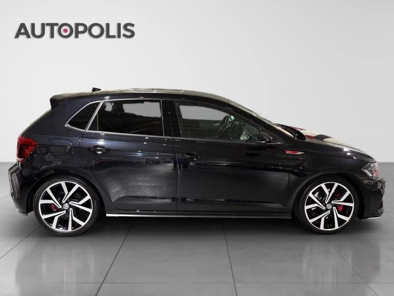 Volkswagen-Polo-image-14