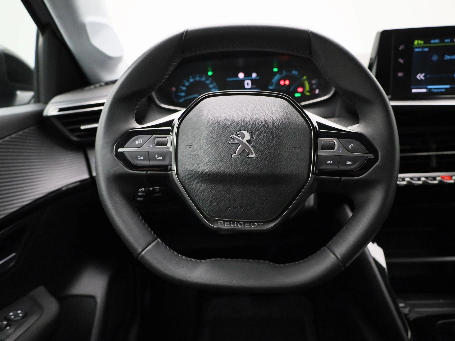 Peugeot-e-208-image-6