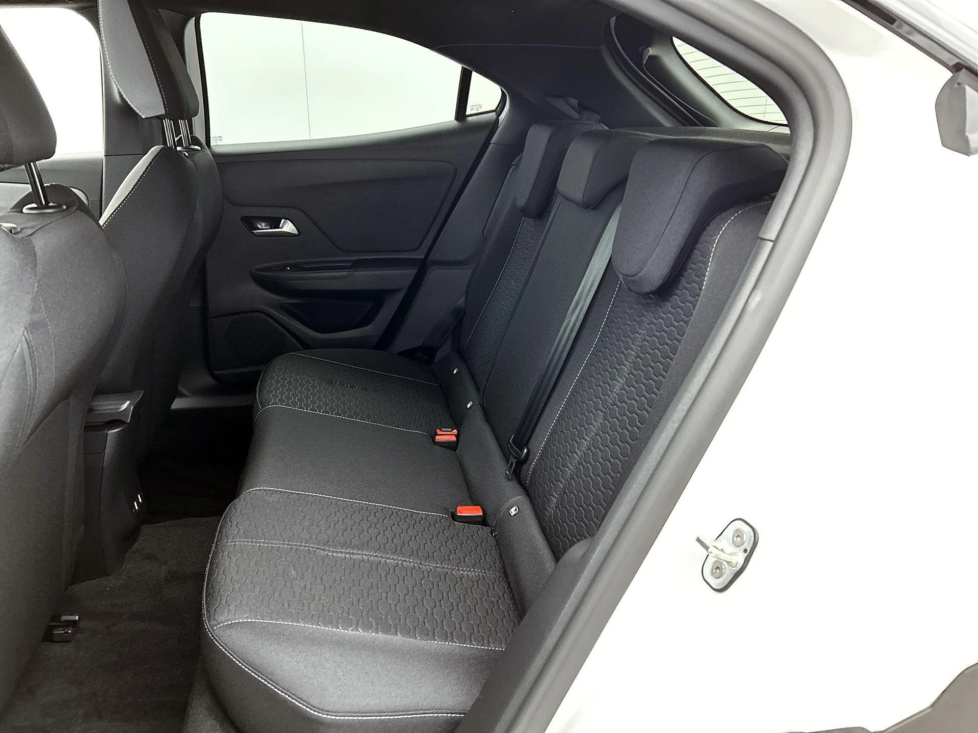 Opel-Mokka-e-image-28