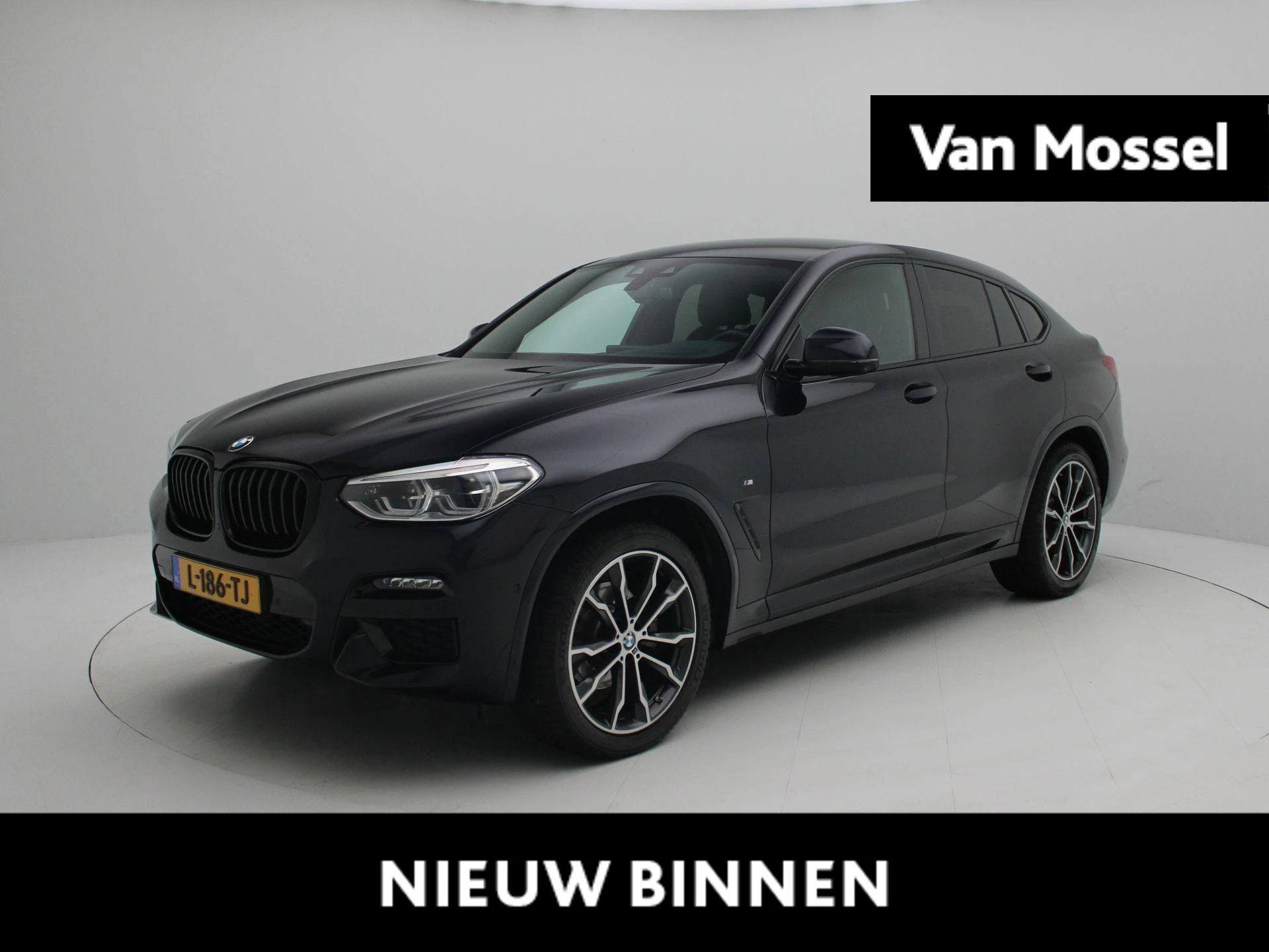BMW-X4-image-0