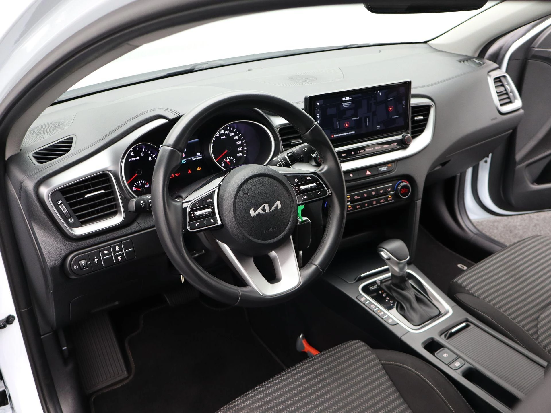 Kia-Ceed Sportswagon-image-27