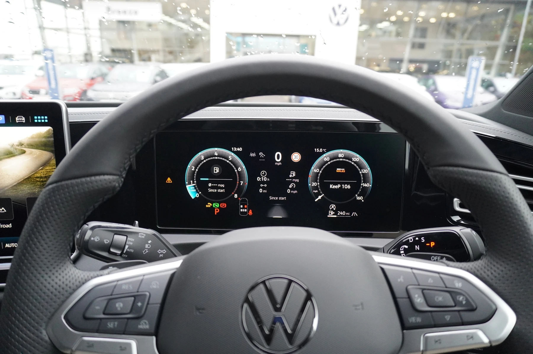 Volkswagen-Tiguan-image-27