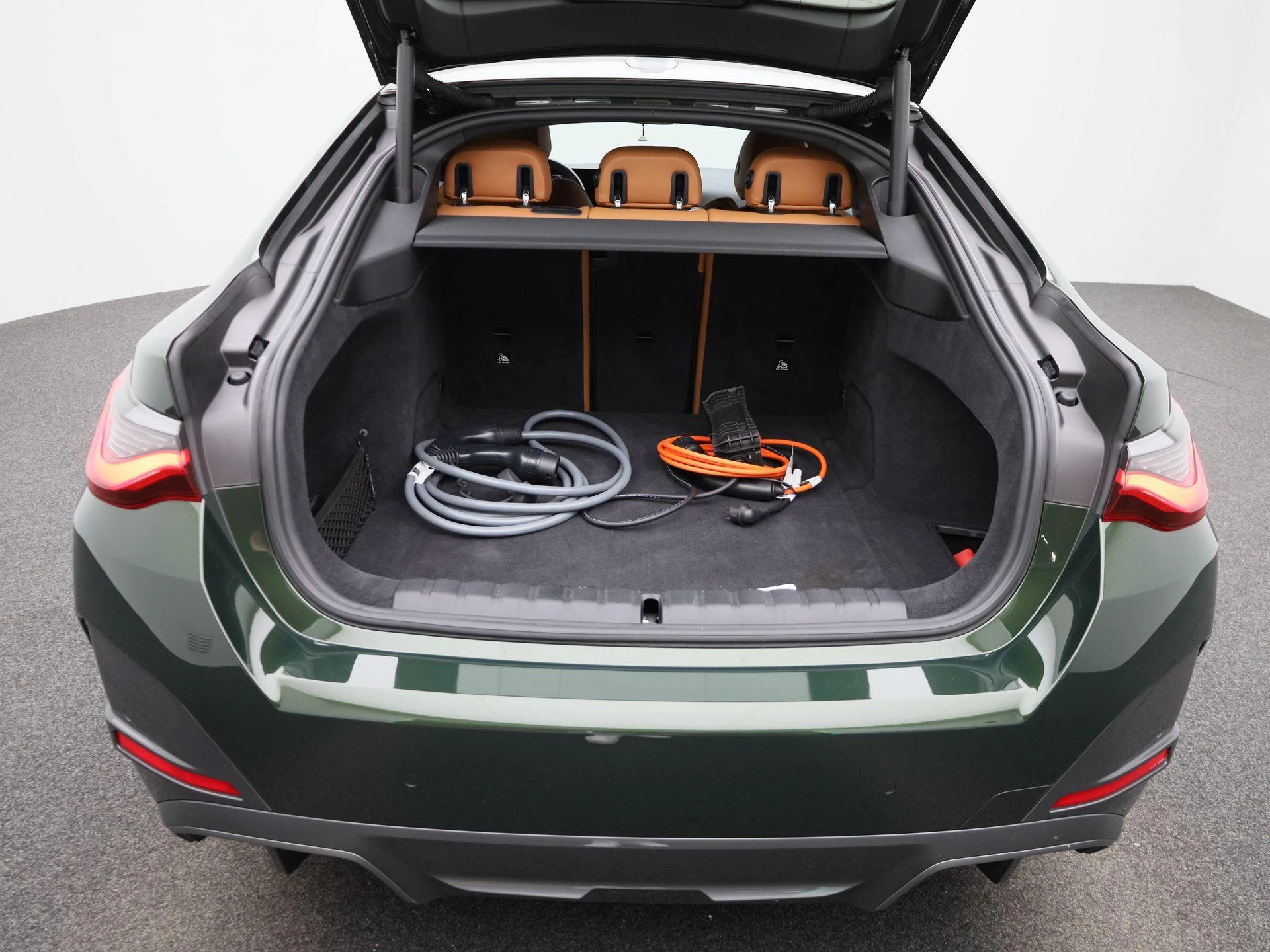 BMW-i4-image-12