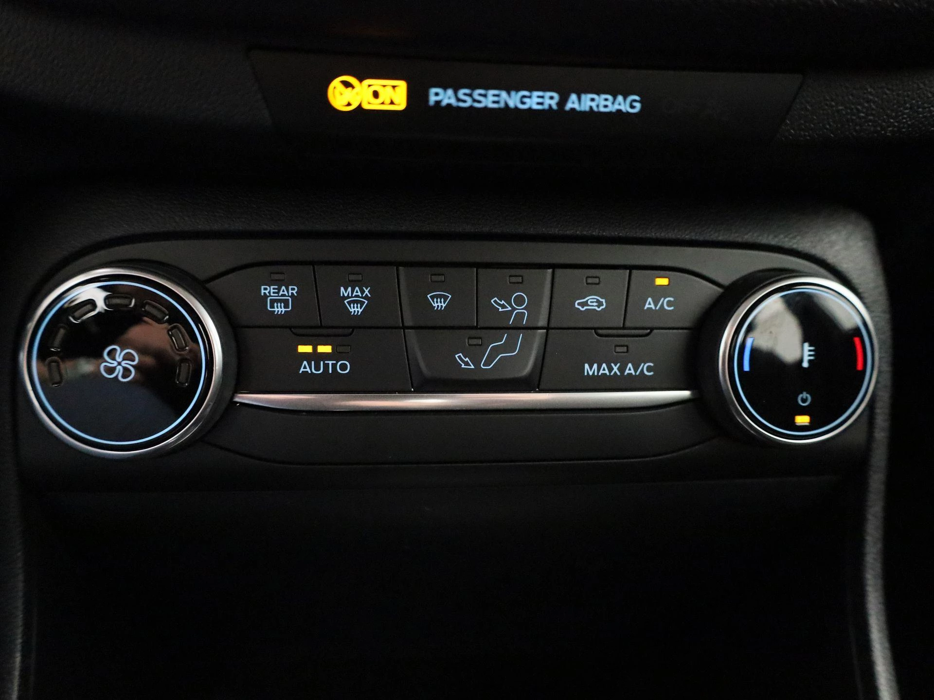 Ford Fiesta 1.0 EcoBoost Hybrid Titanium