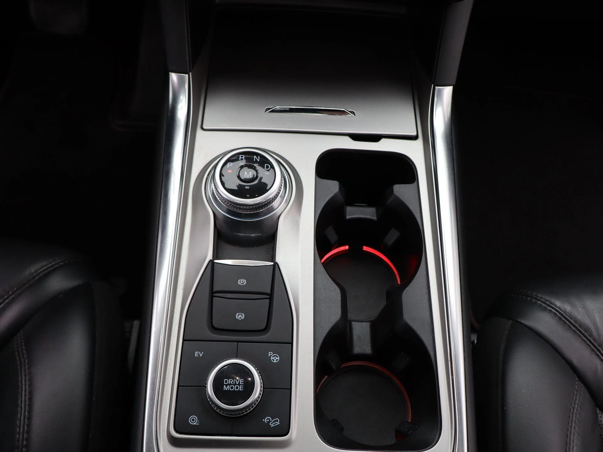 Ford-Explorer-image-11