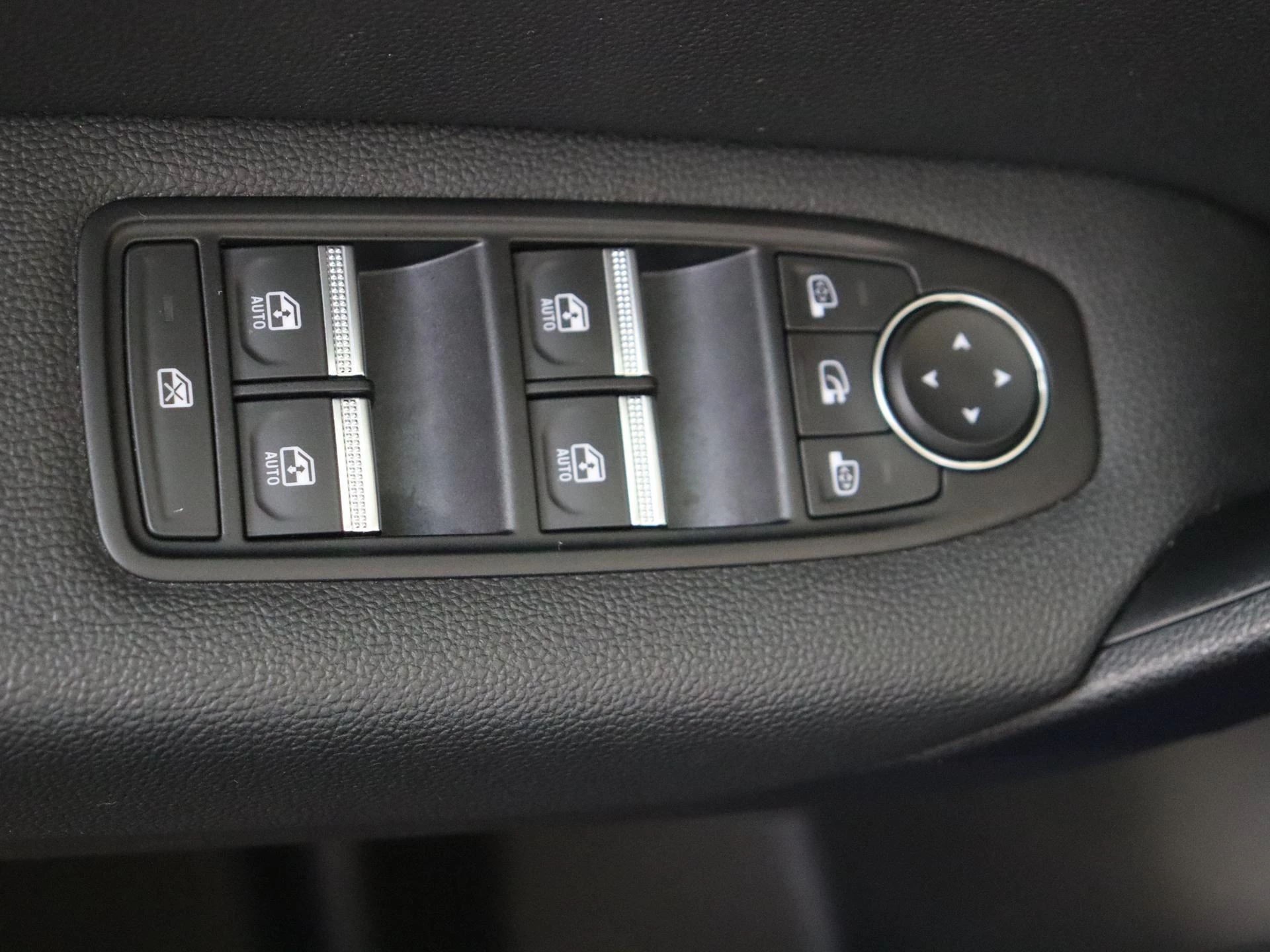 Renault-Captur-image-28